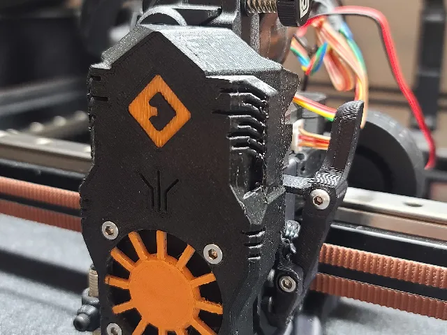 E34M1 Universal Hotend Filament Cutter