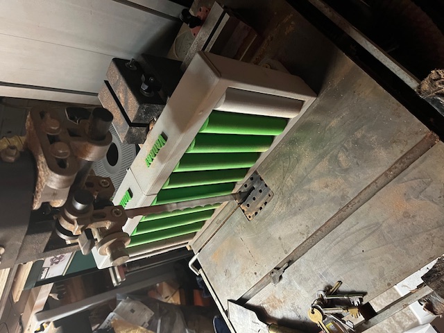 Bandsaw Veneer Roller the Veneer Dominator