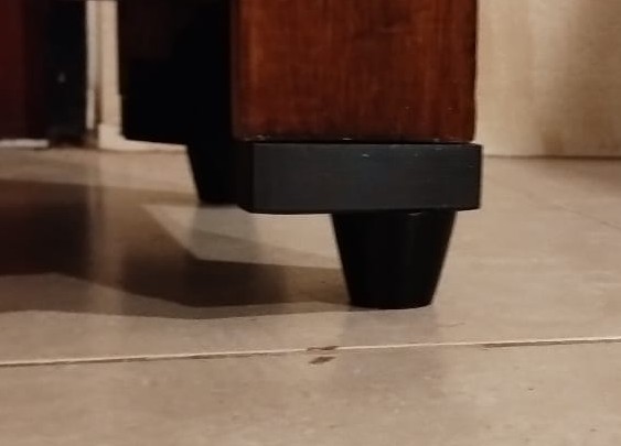 Custom Furniture Legs: Versatile Support