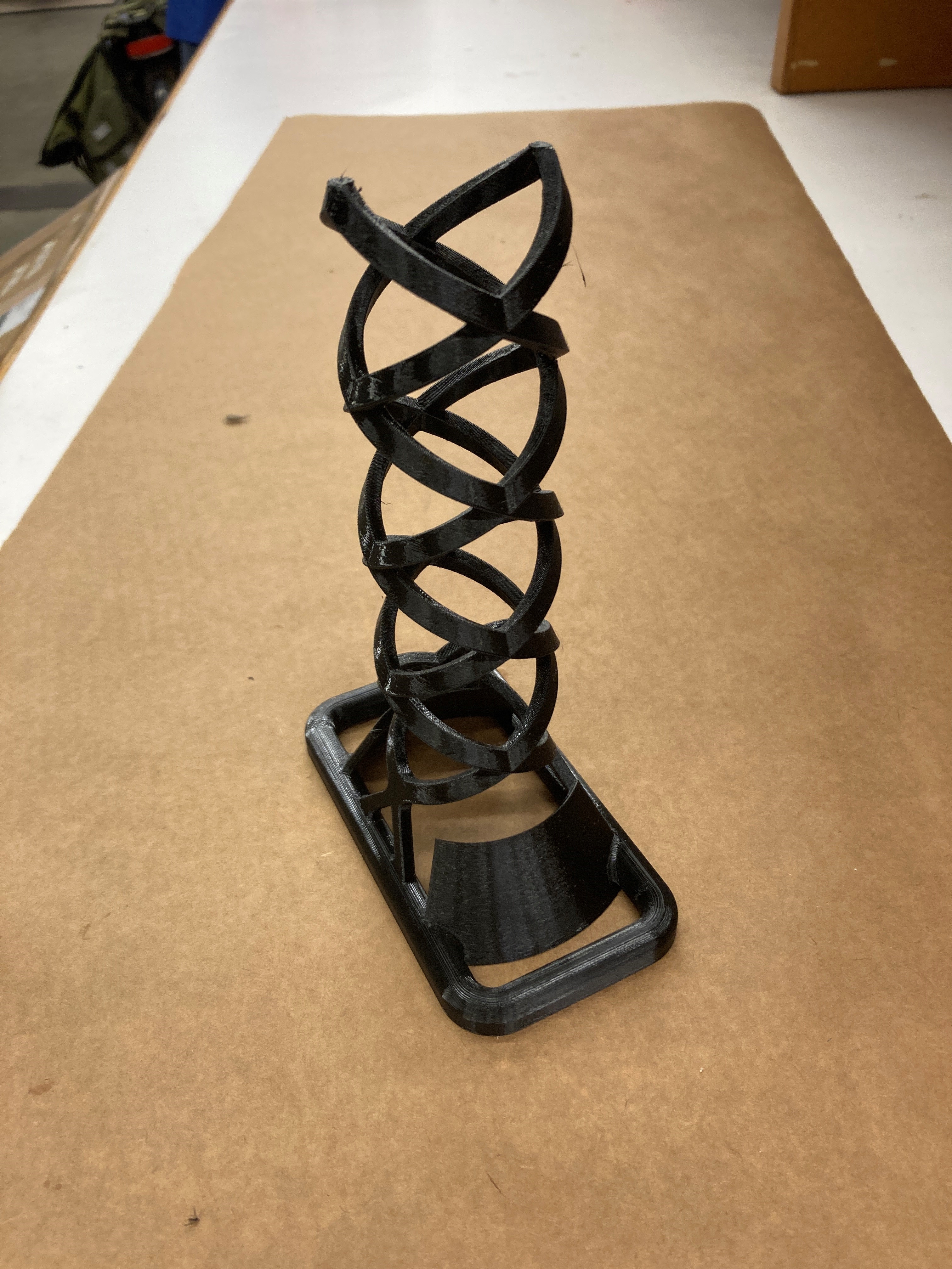 Spiral glove dryer