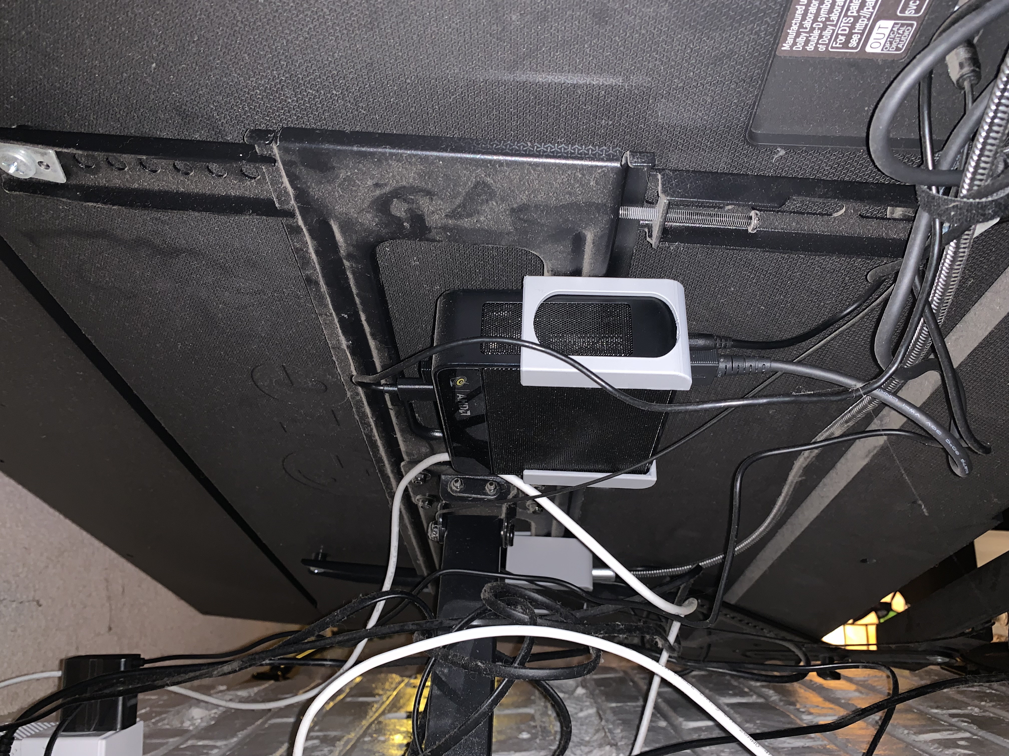 BeeLink SER5 Pro TV Mount