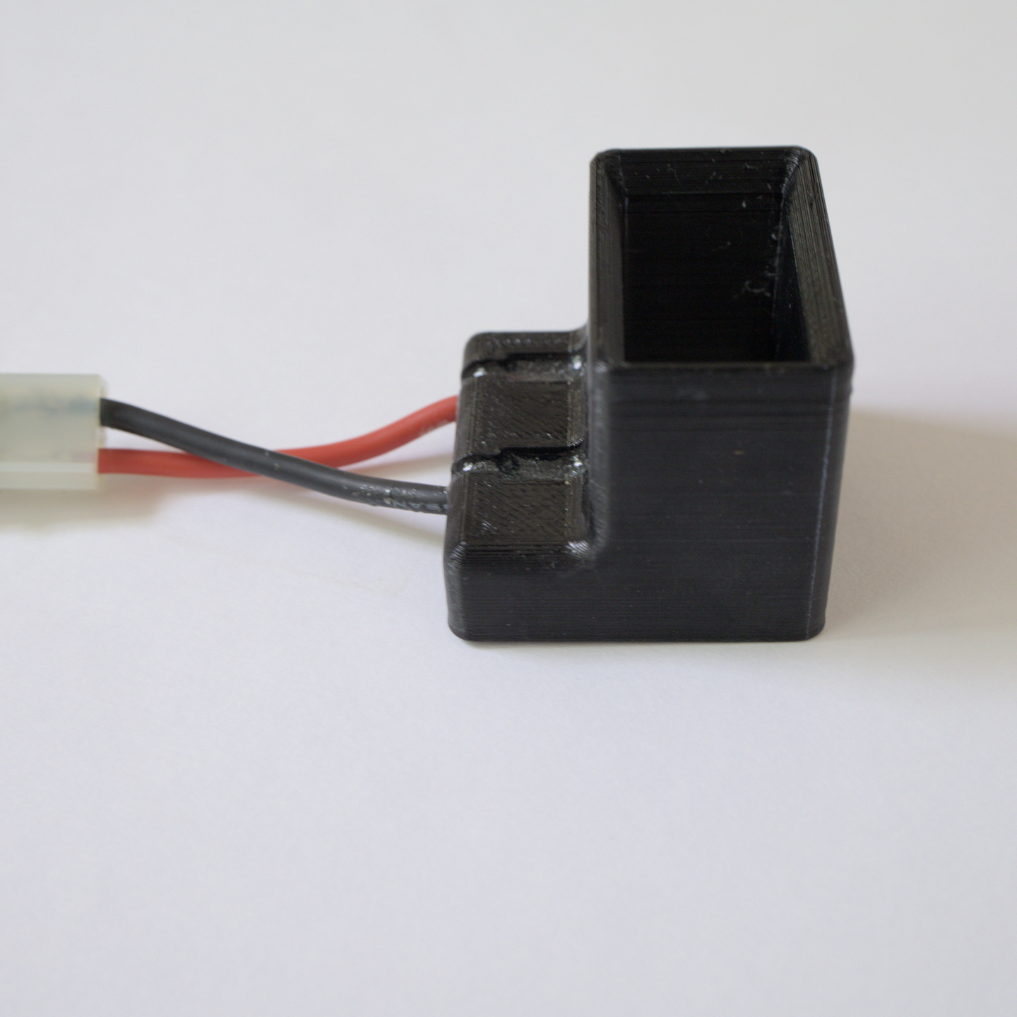 Kodak DCS 5XX/6XX/7XX & Canon D2000/D6000 Battery Holder/Charger