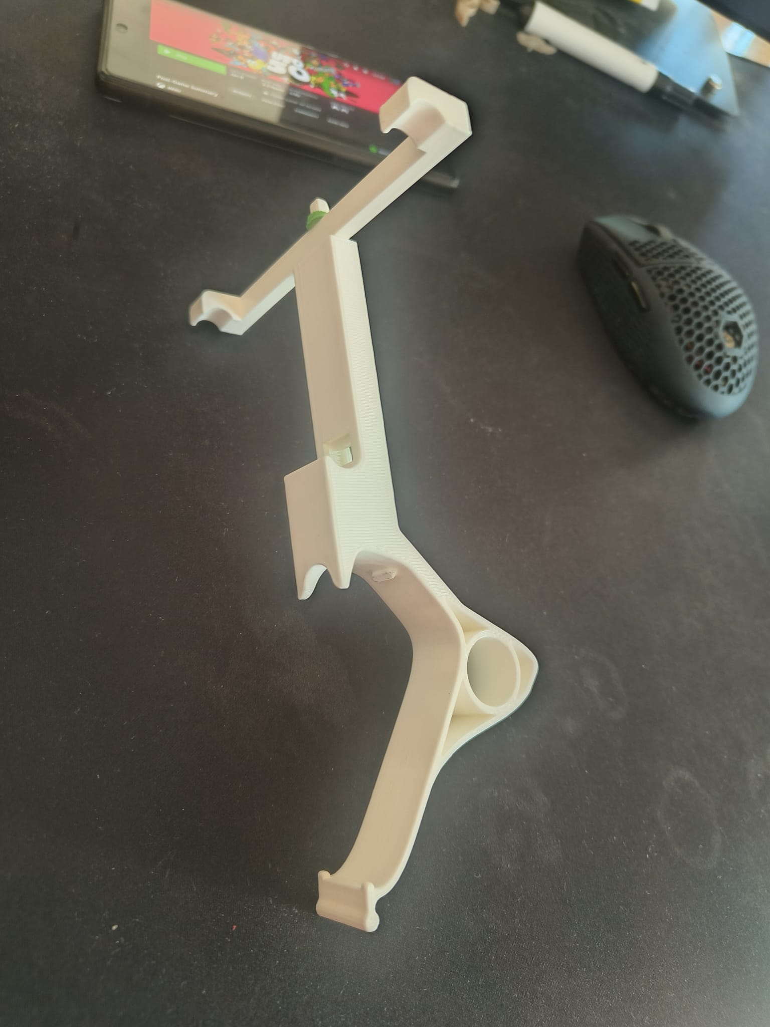 Miniatura 8 do modelo 3D Xbox Controller Phone Holder