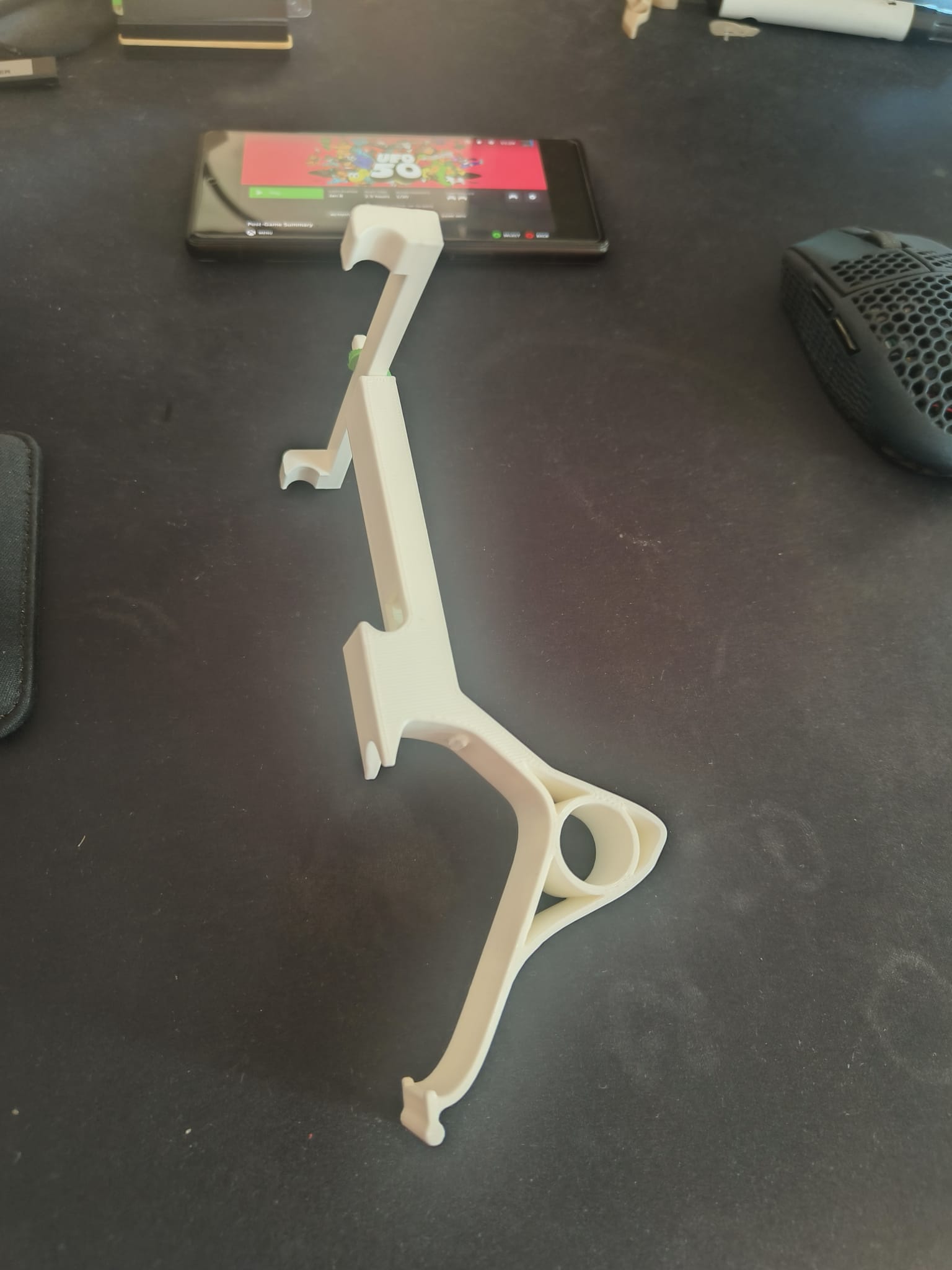 Miniatura 9 do modelo 3D Xbox Controller Phone Holder