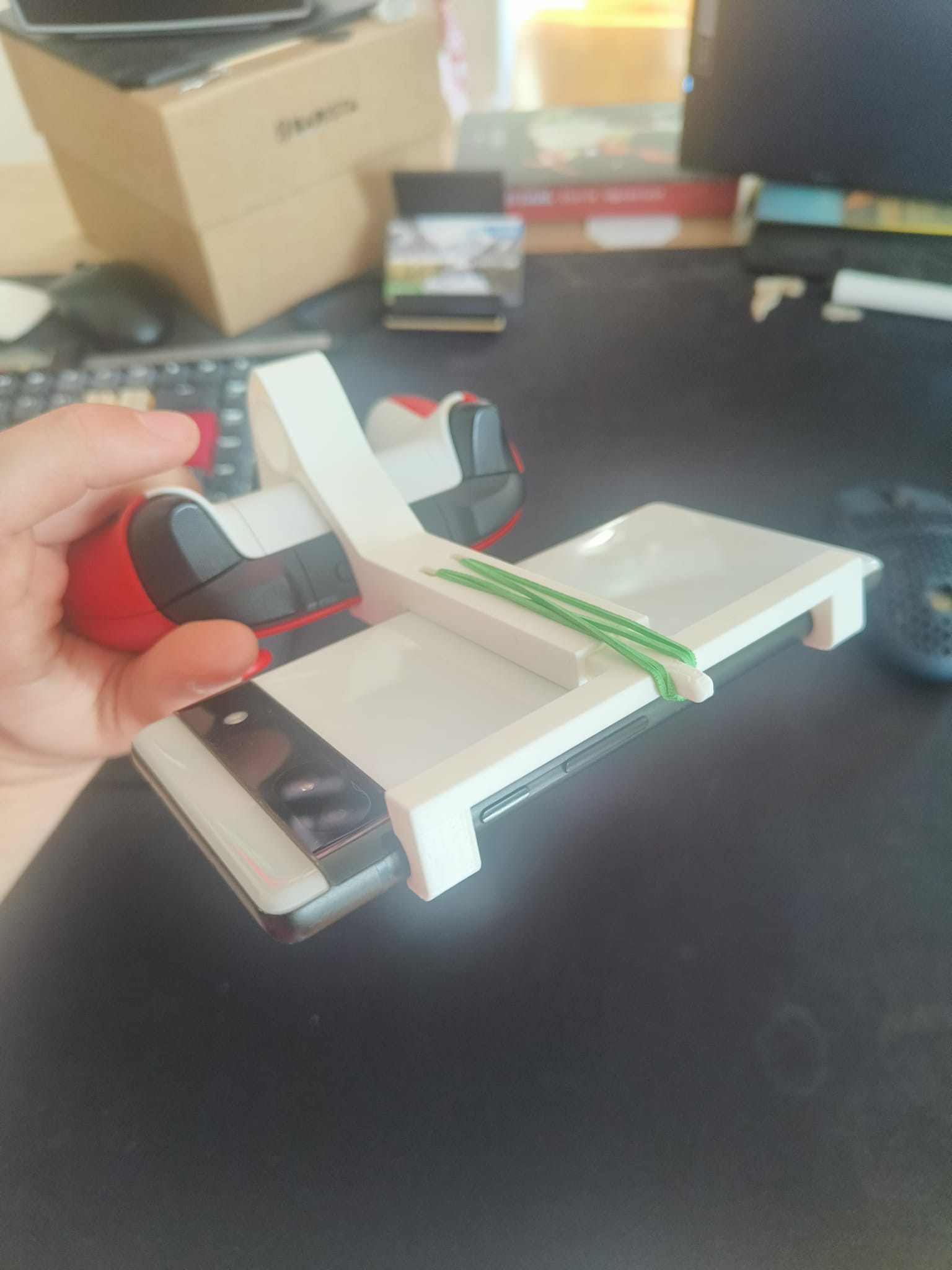 Miniatura 6 do modelo 3D Xbox Controller Phone Holder