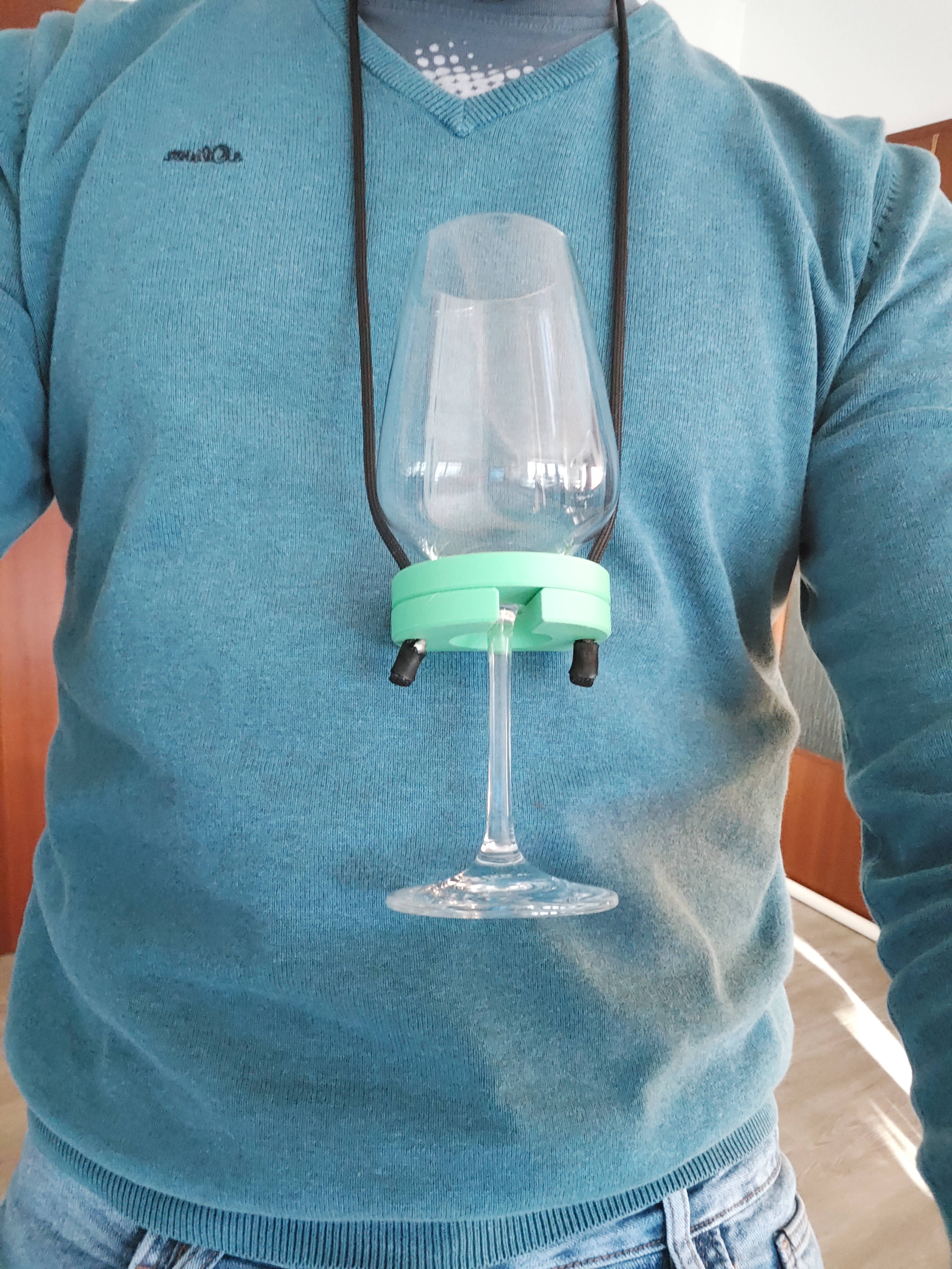 wine glass holder for wine hikes