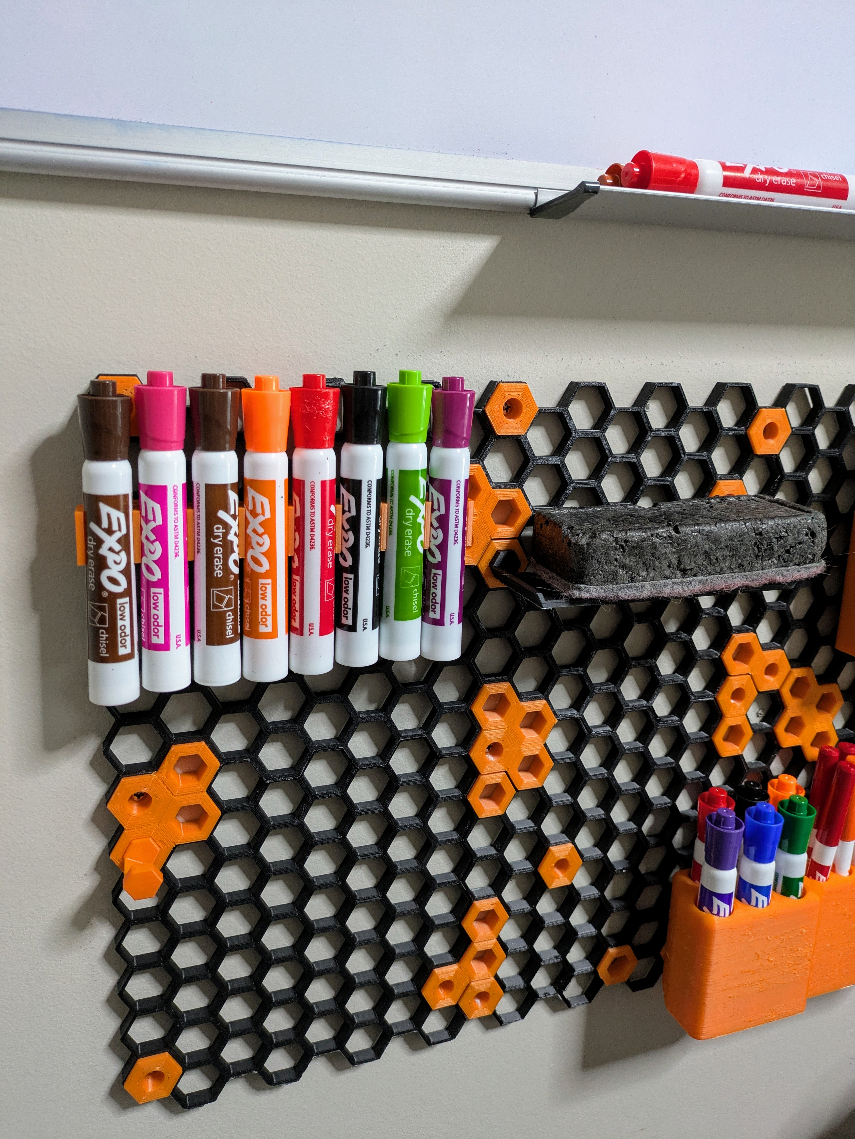 HSW Expo Marker Holder for Hex Wall