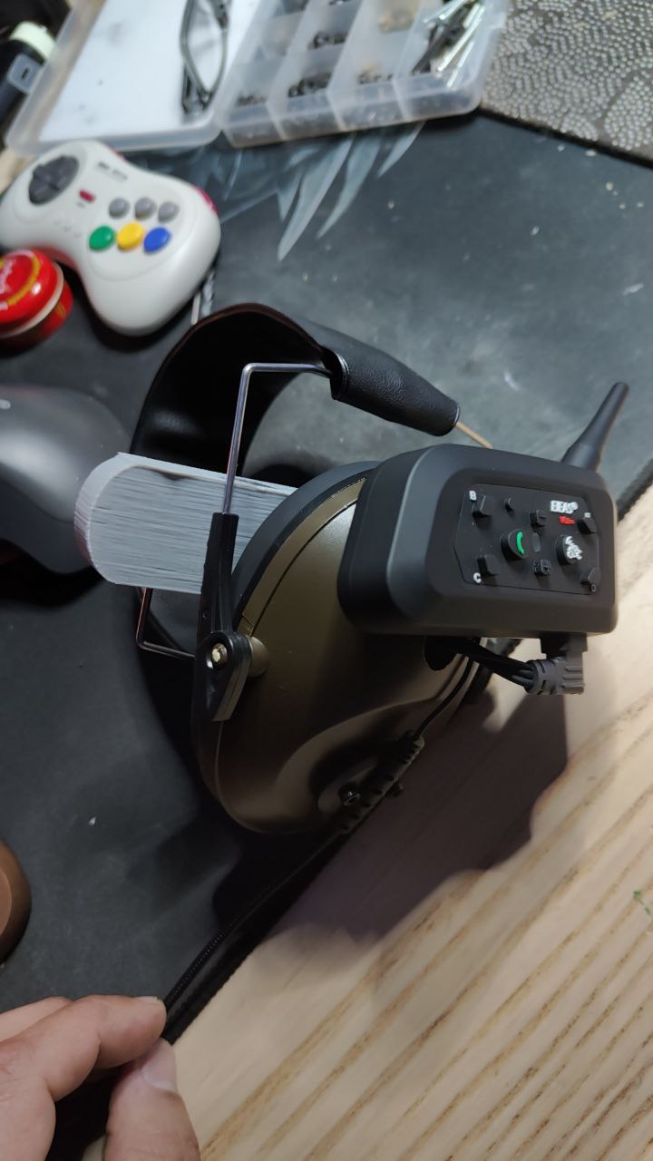 EJEAS adapter for intercommunicator headset