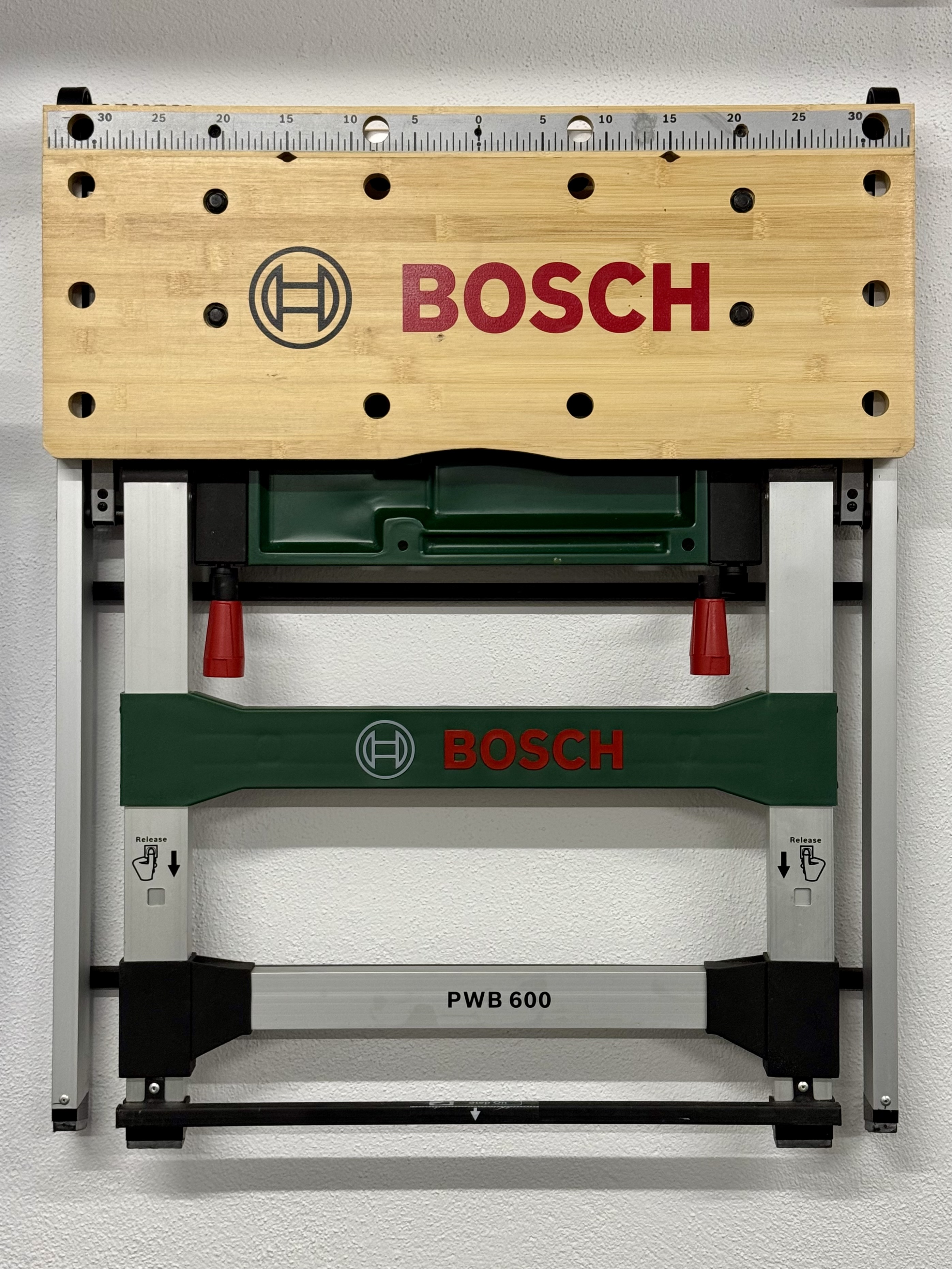 Bosch PWB 600 work bench wall storage
