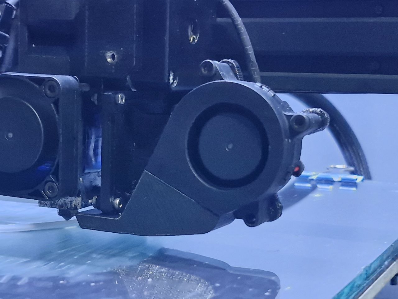 Cooling Fan Stand for Components