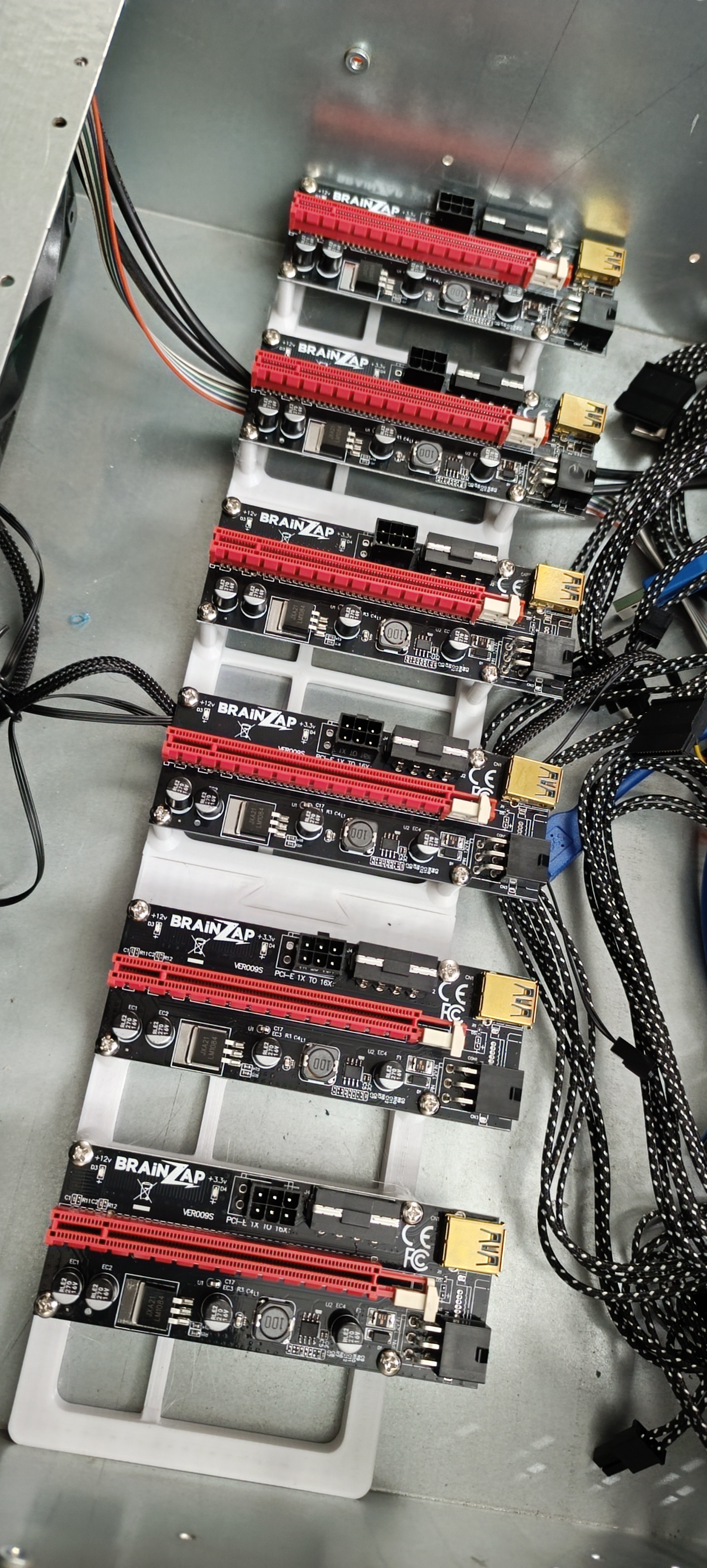 Inter-Tech (and generic chinese) 4W40 4W2 4U Mining-Server Case - PCIe Risers bracket