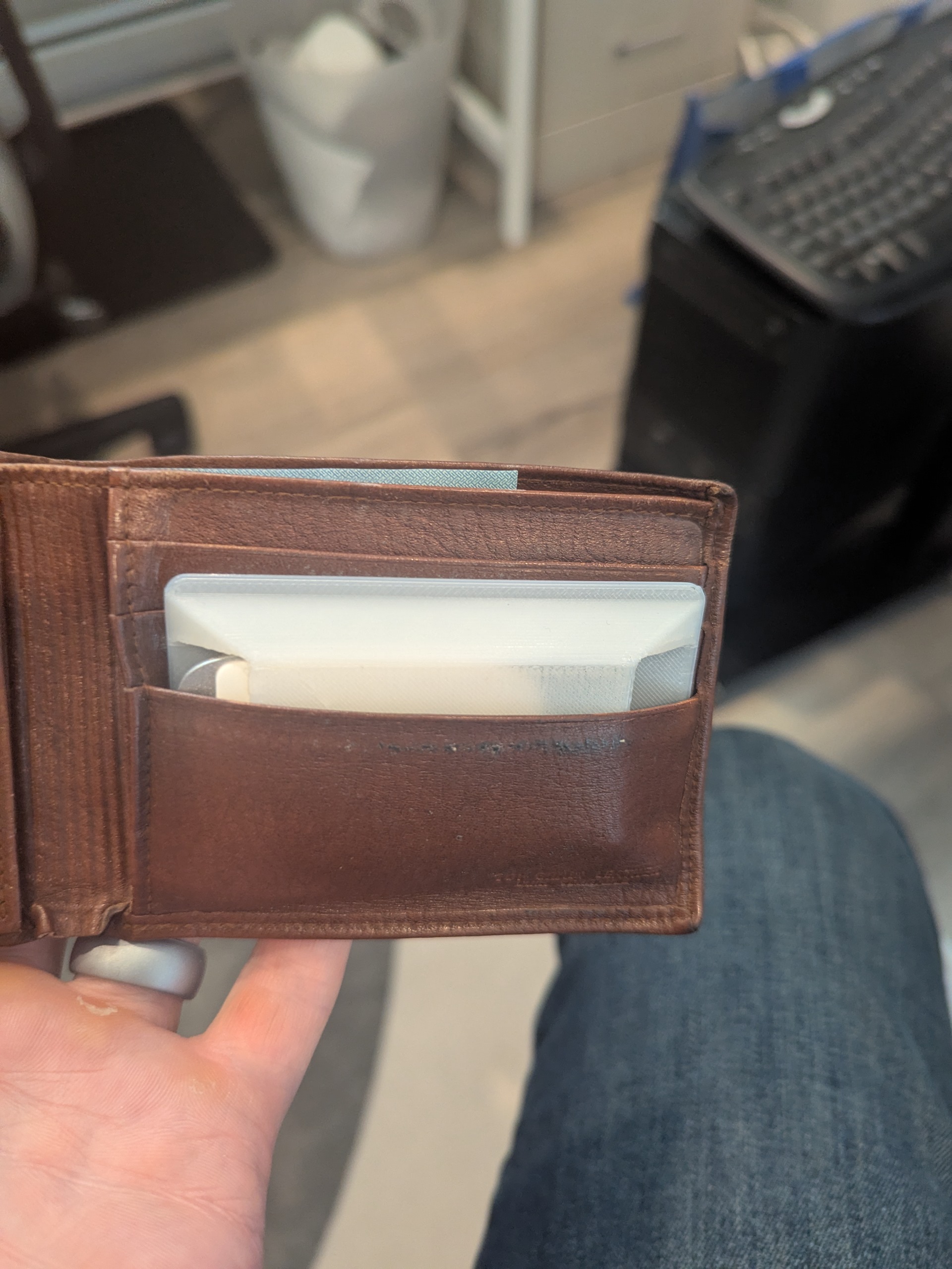 Tile Pro Credit Card Wallet Adapter