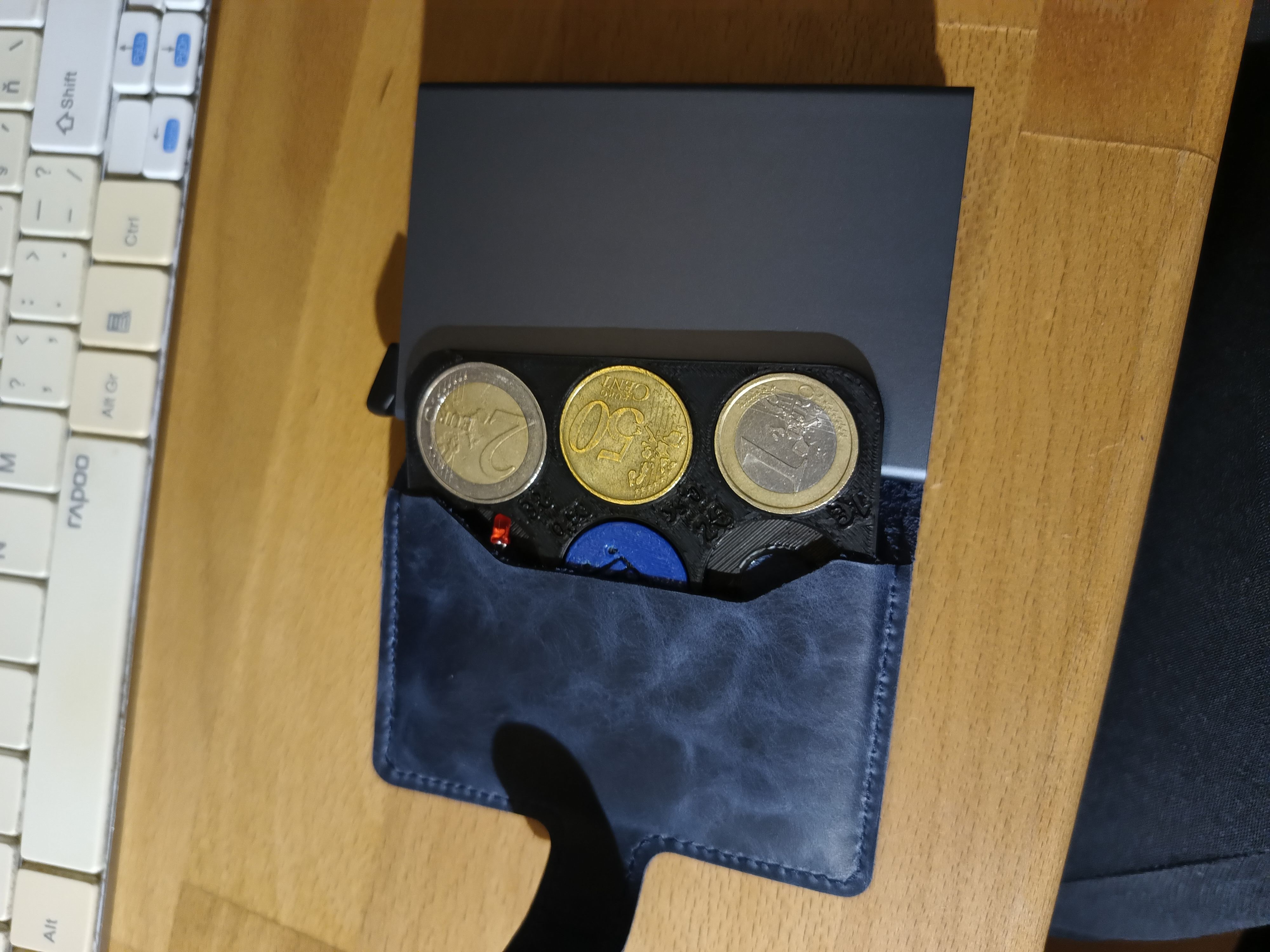 Secrid credit card euro coins holder