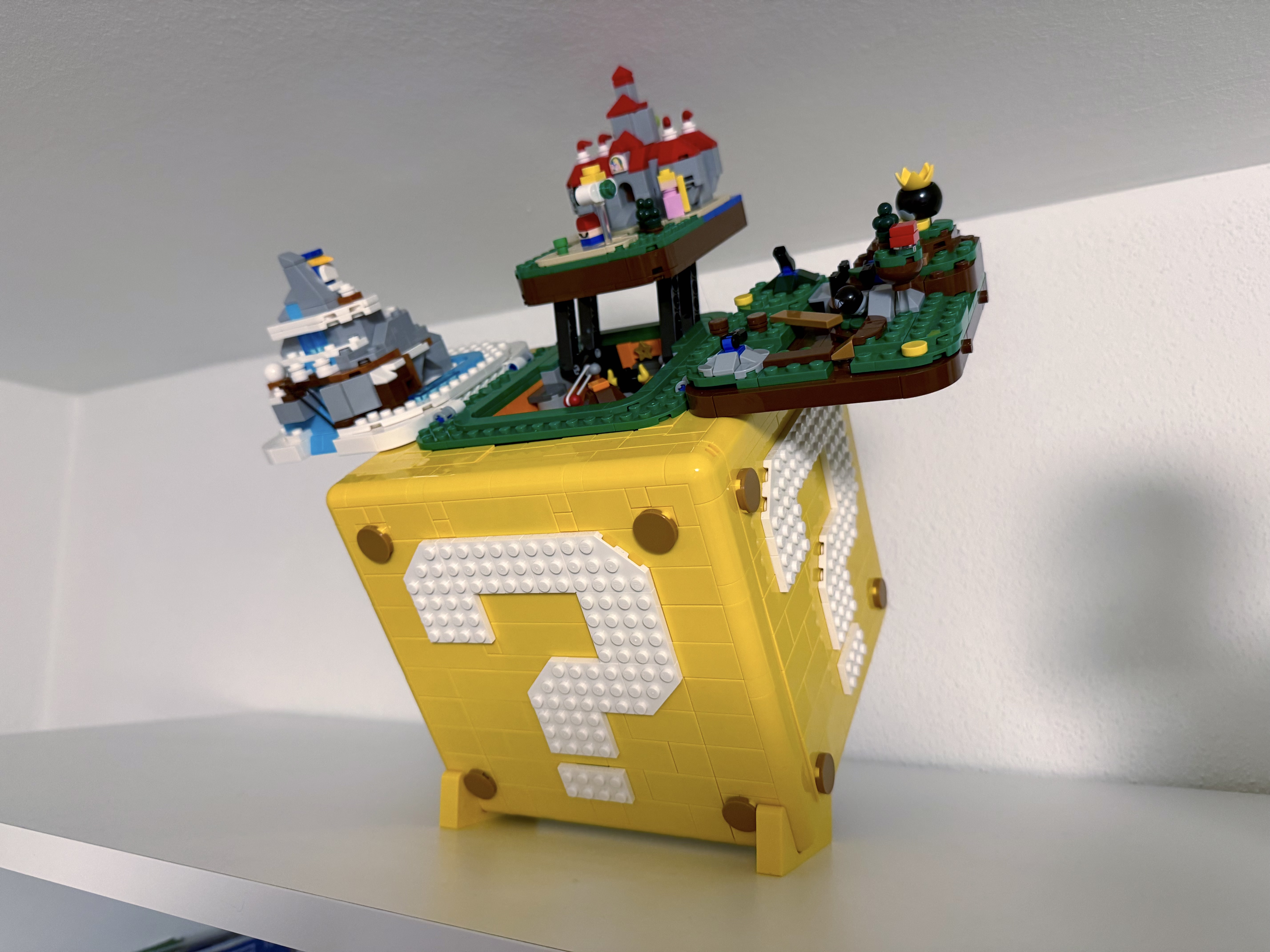 Stand compatible to LEGO 71395 - Super Mario 64 Question Mark Block
