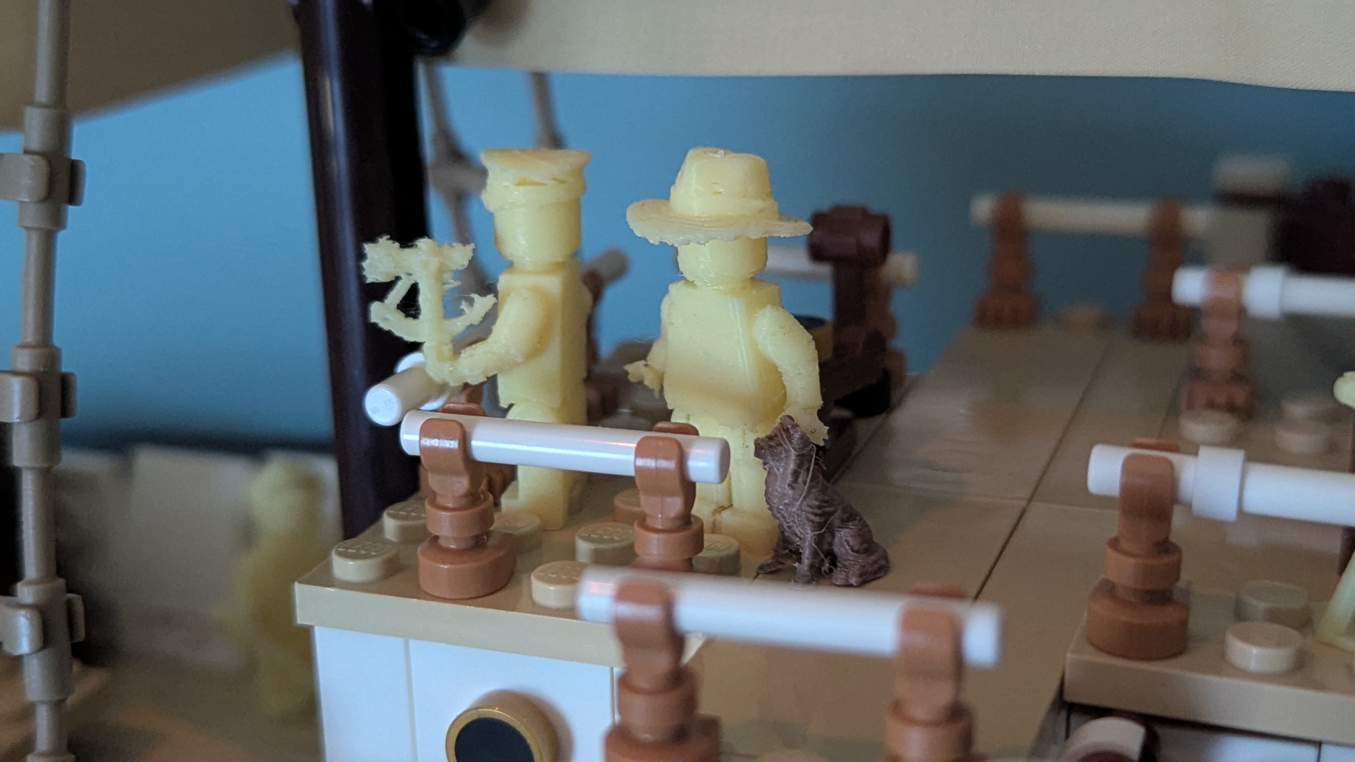 Lego Endurance scaled minifigures crew and dogs