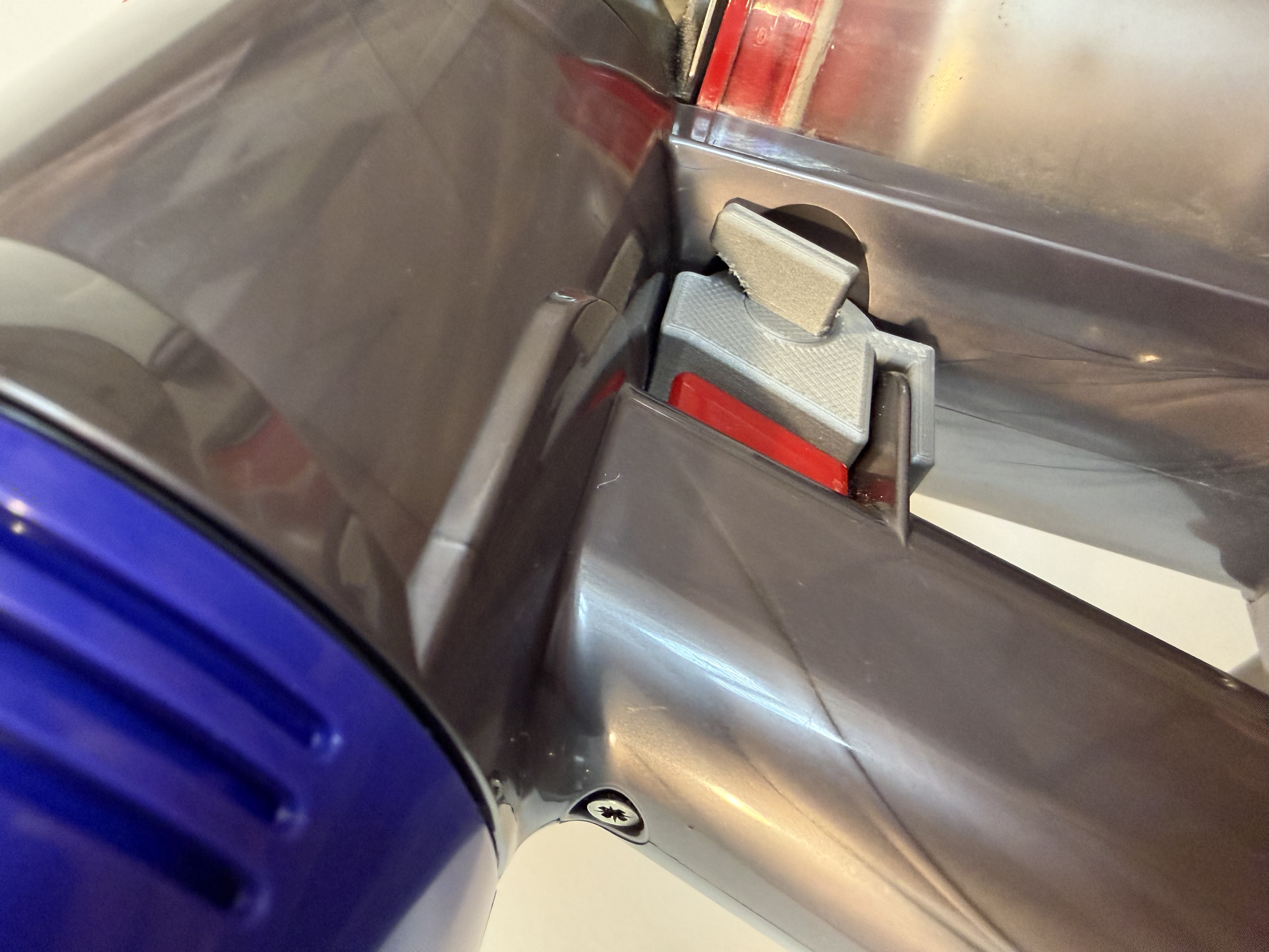 Miniatura 3 do modelo 3D Dyson V8 Trigger lock