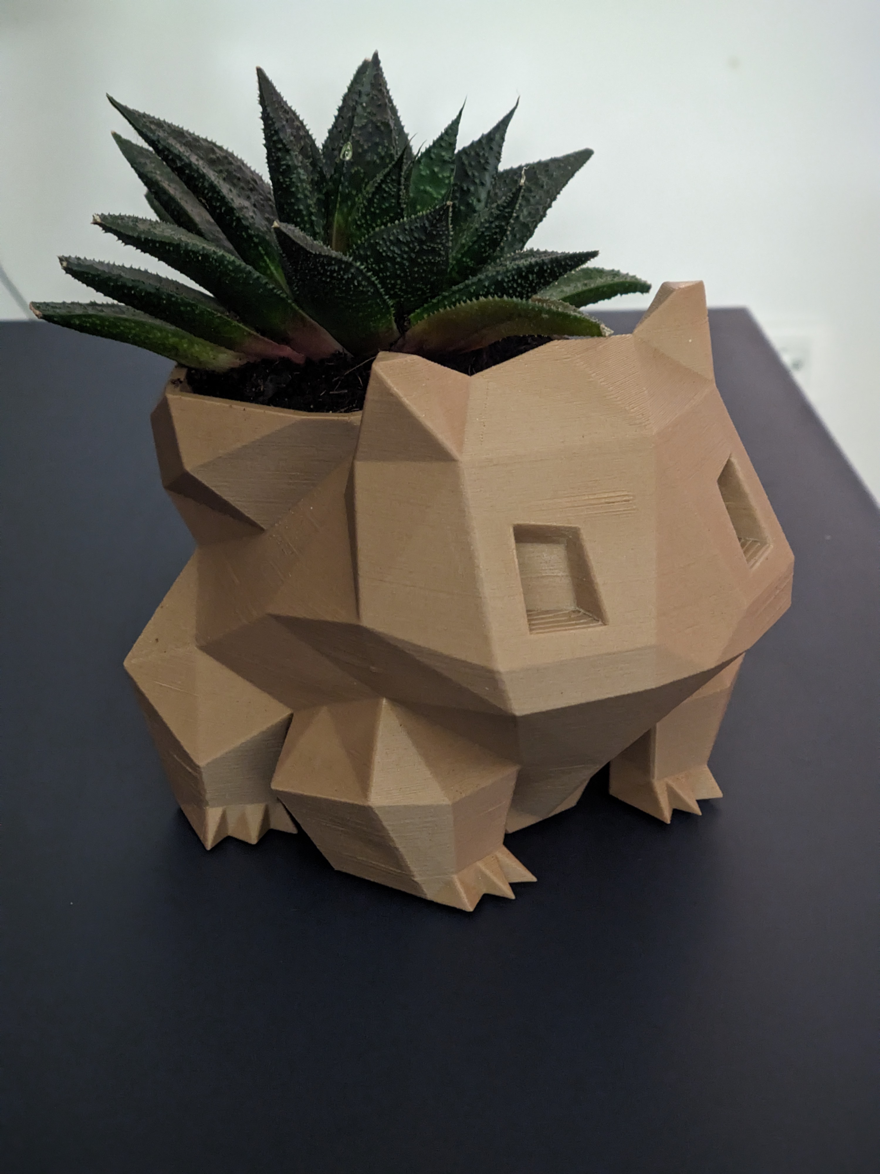 Bulbasaur pot (remix)