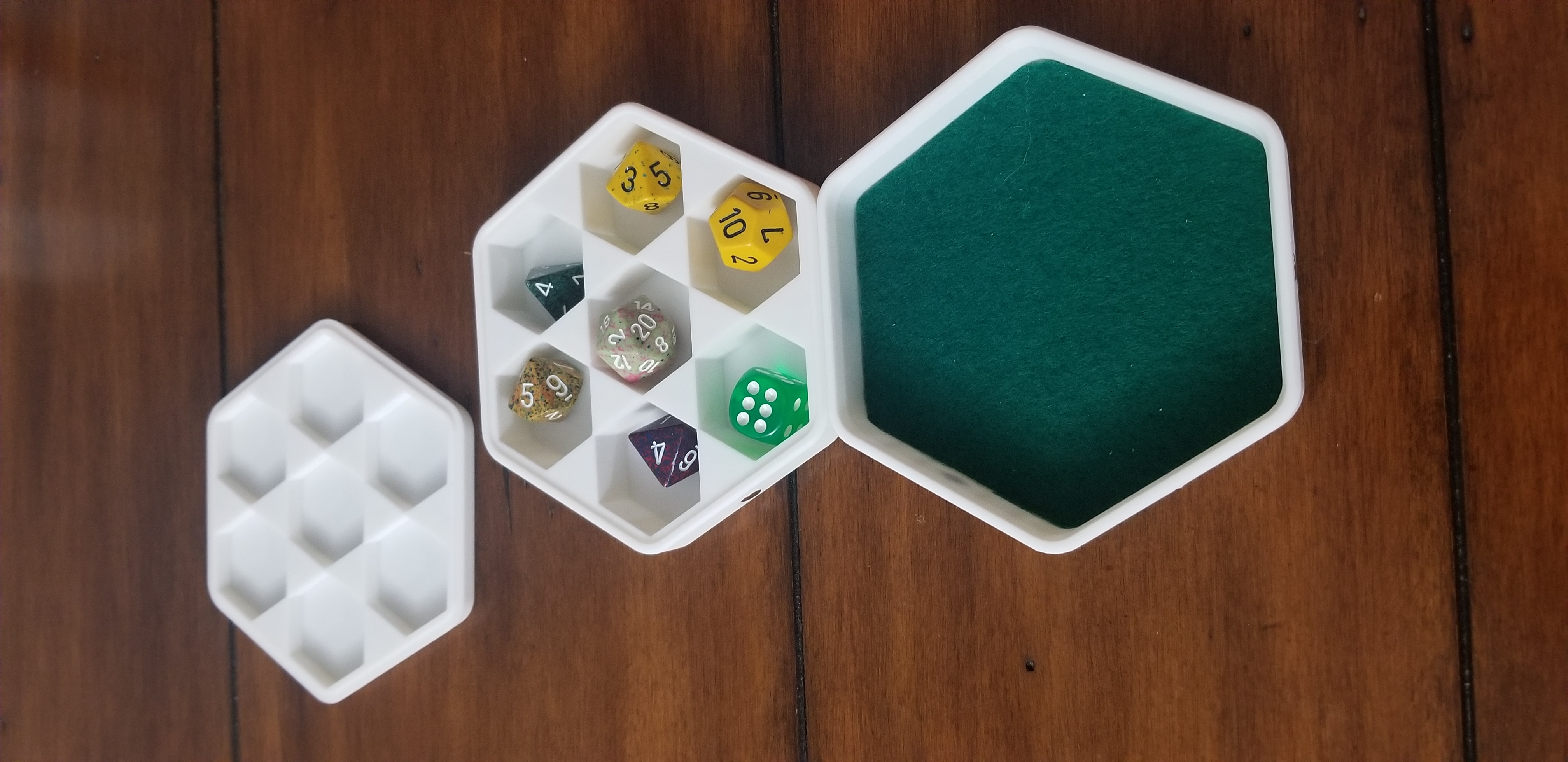 Additional Hexagonal Game Trays, with magnets!