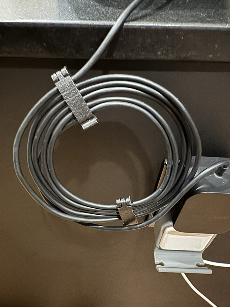 3mm cable clamp with print in place hinge