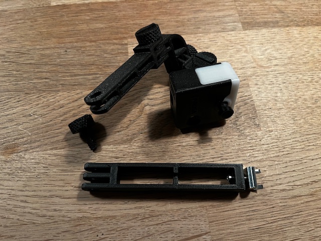 Screw mounted version of Articulated Camera Arm