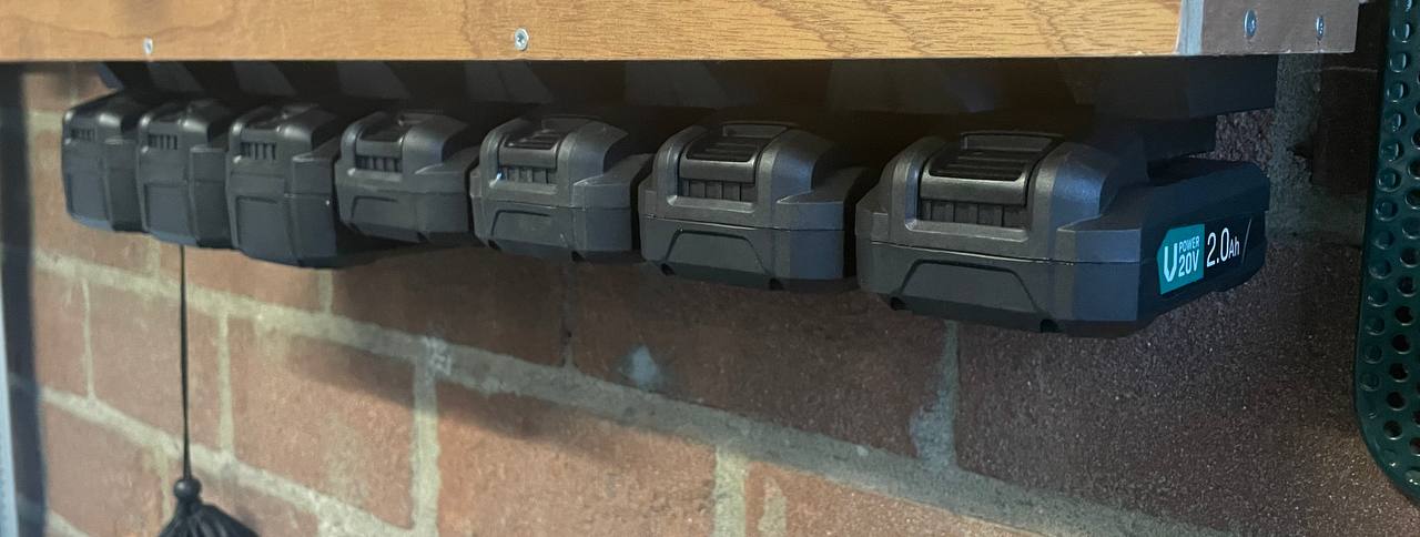 Vonroc 20V battery holder
