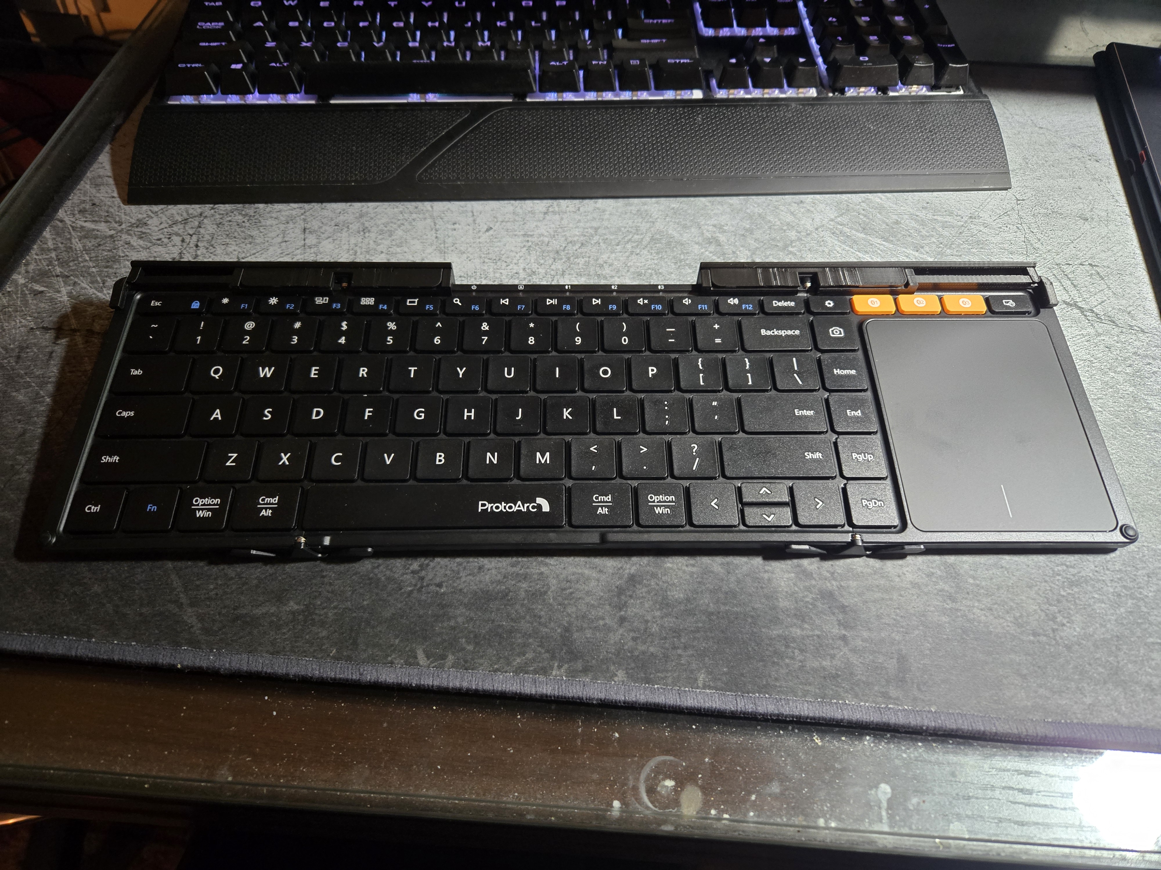 Hinge lock (w/ feet) for ProtoArc XK01-TP folding keyboard