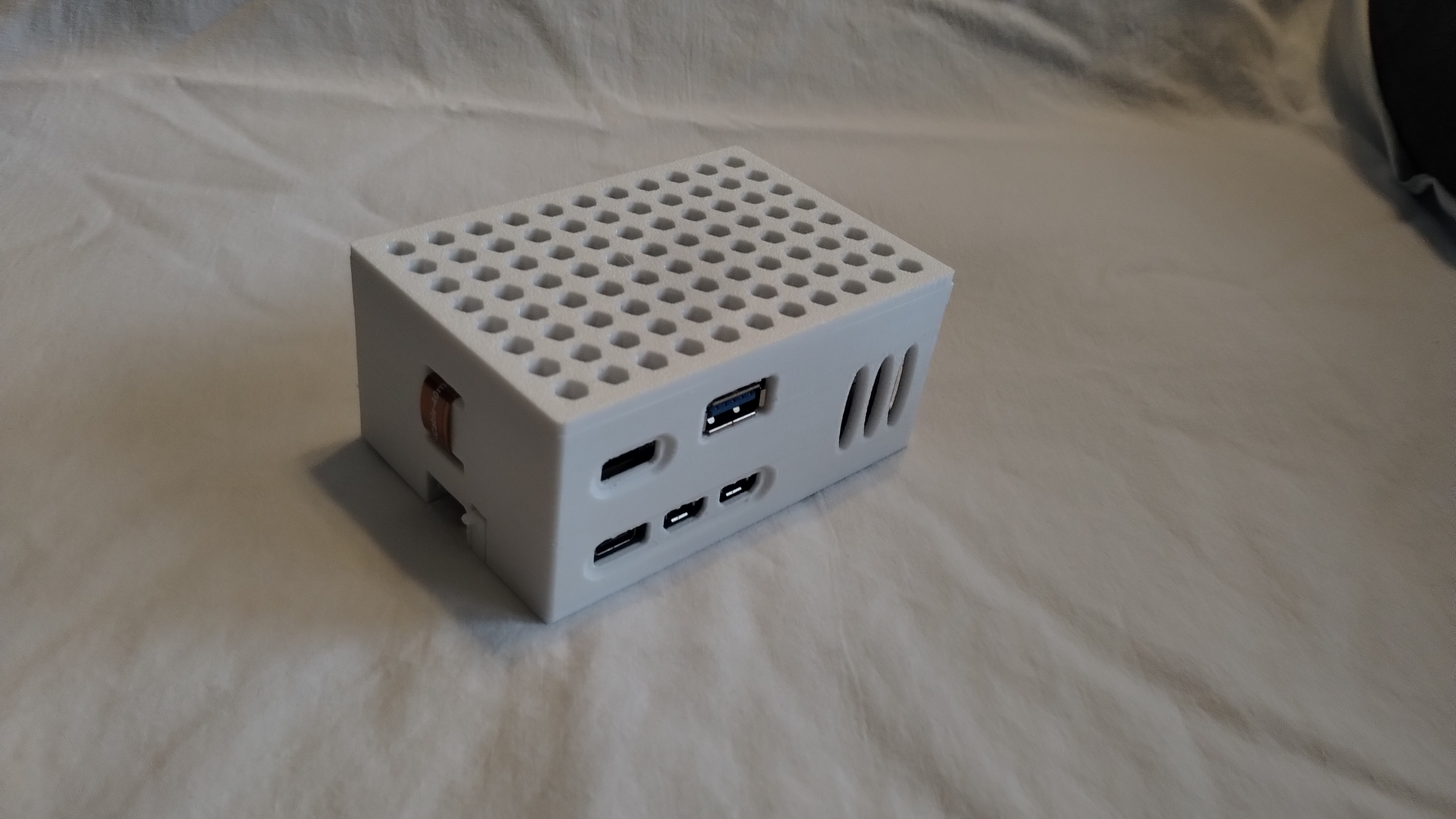 Raspberry pi 5 + Waveshare PCIE USB hat case