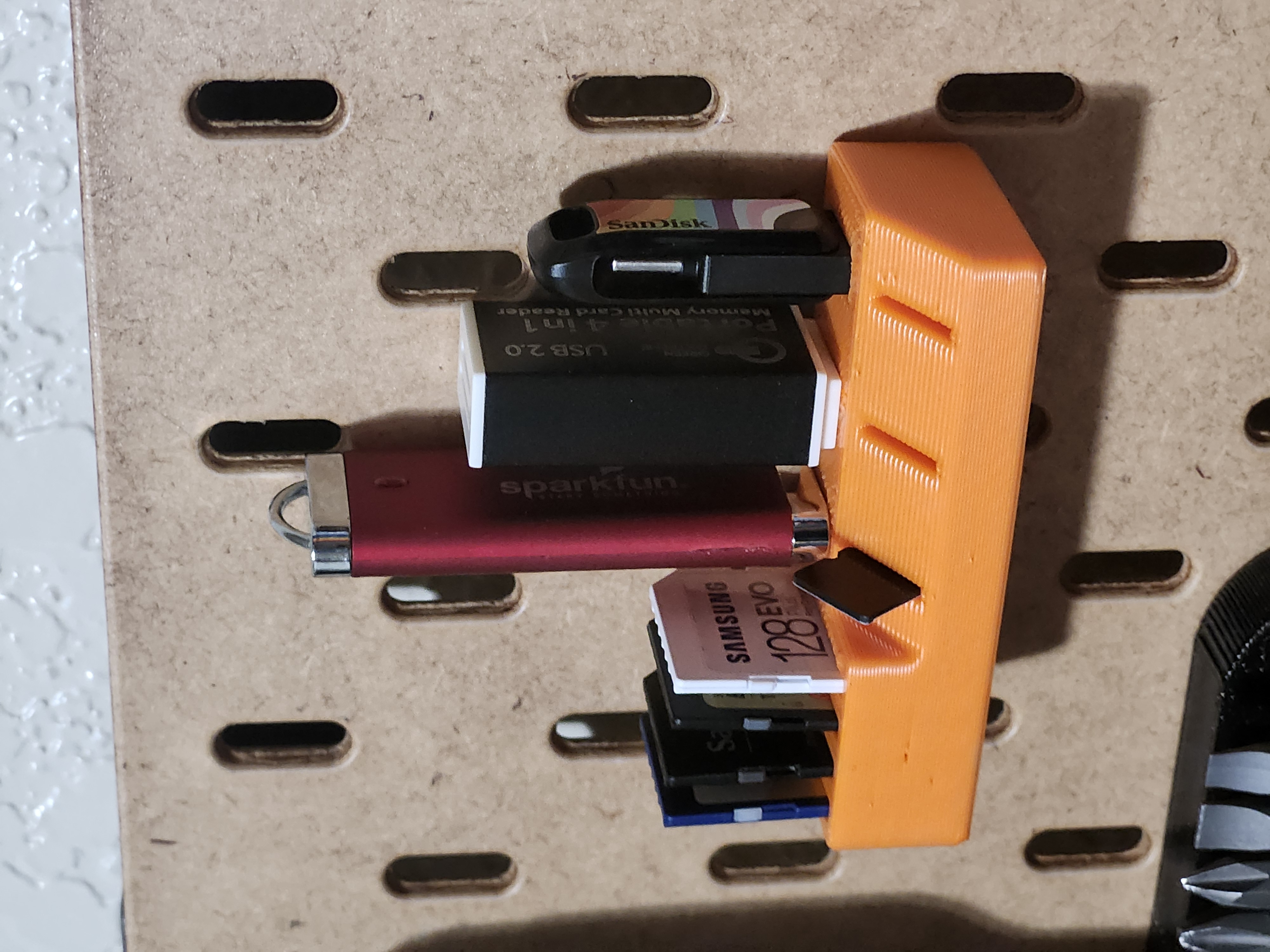 Skadis USB, SD, & Micro USB Mount