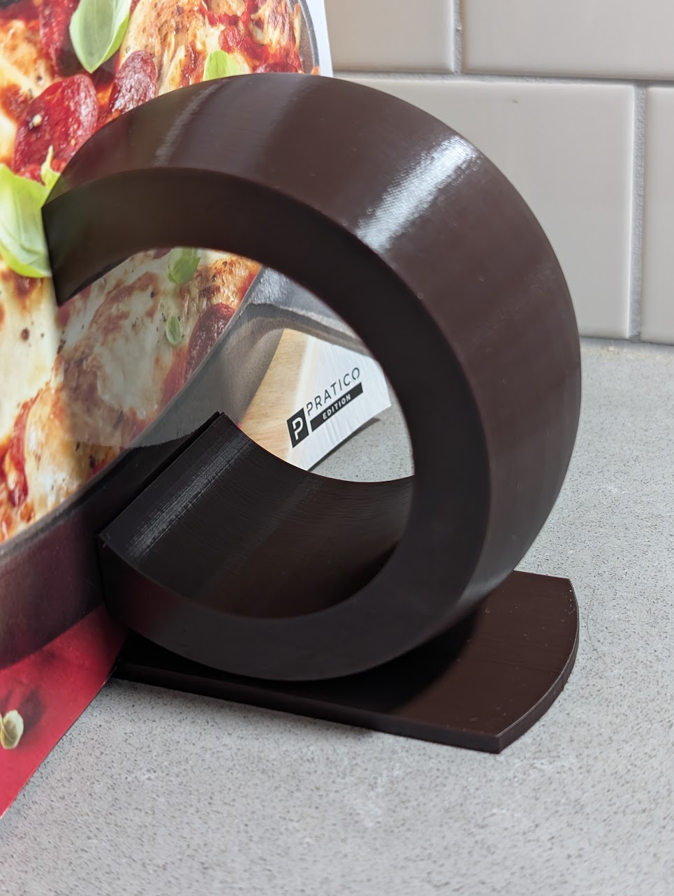 Open Ring Bookend