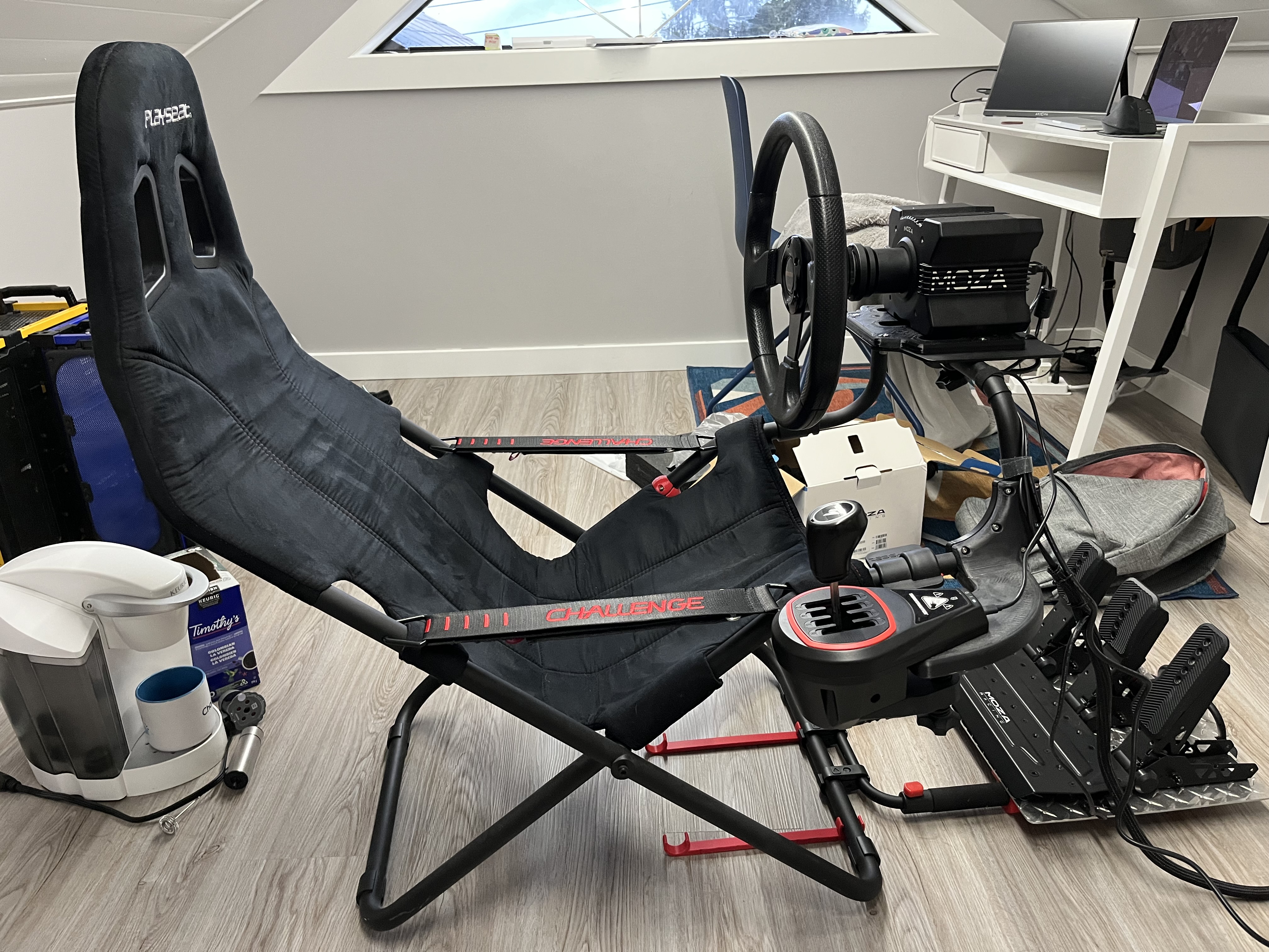 Moza R9 Playseat Challenge Mount