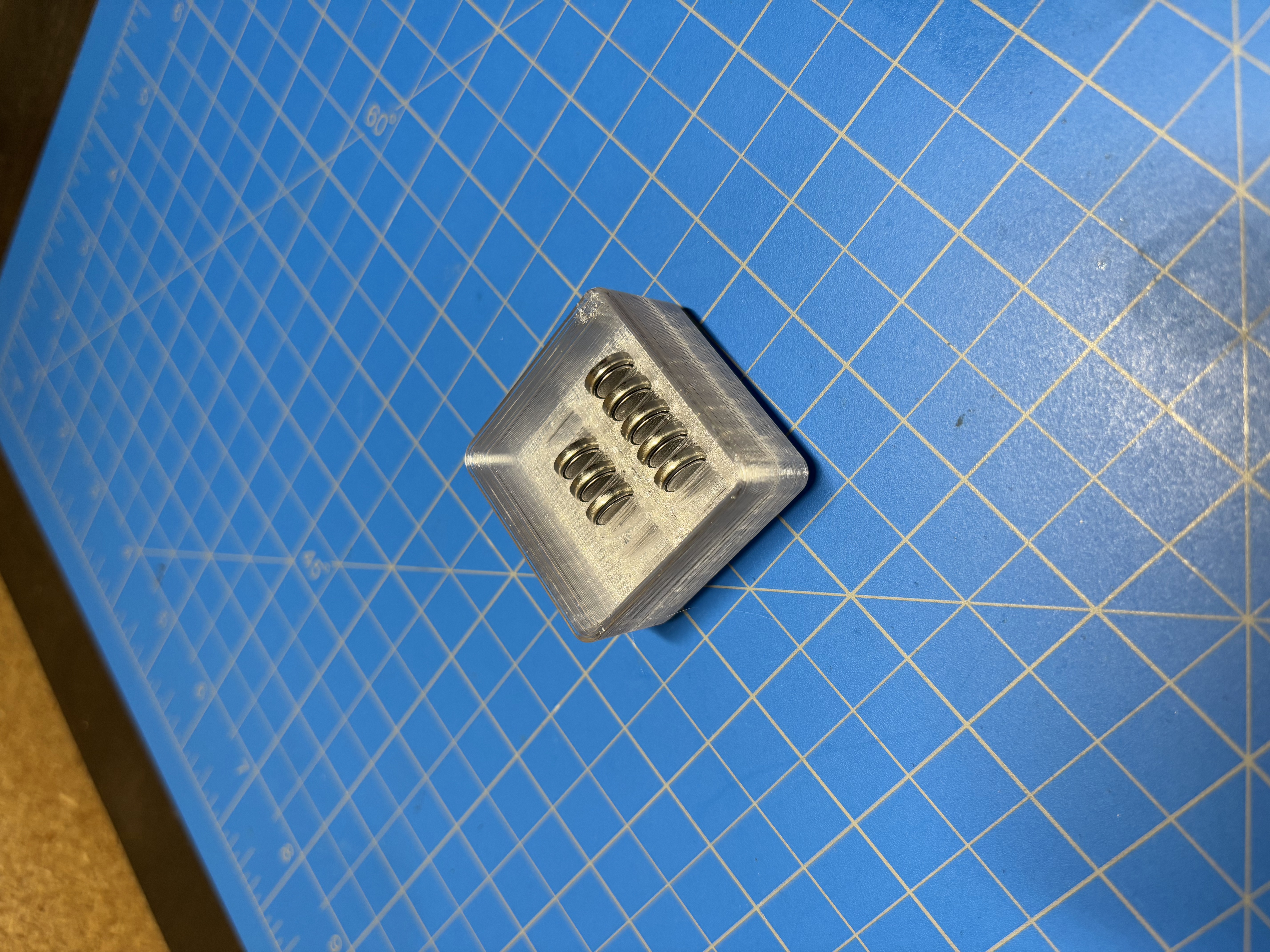 Miniatura 2 do modelo 3D Gridfinity CR927 Battery Holder Stackable