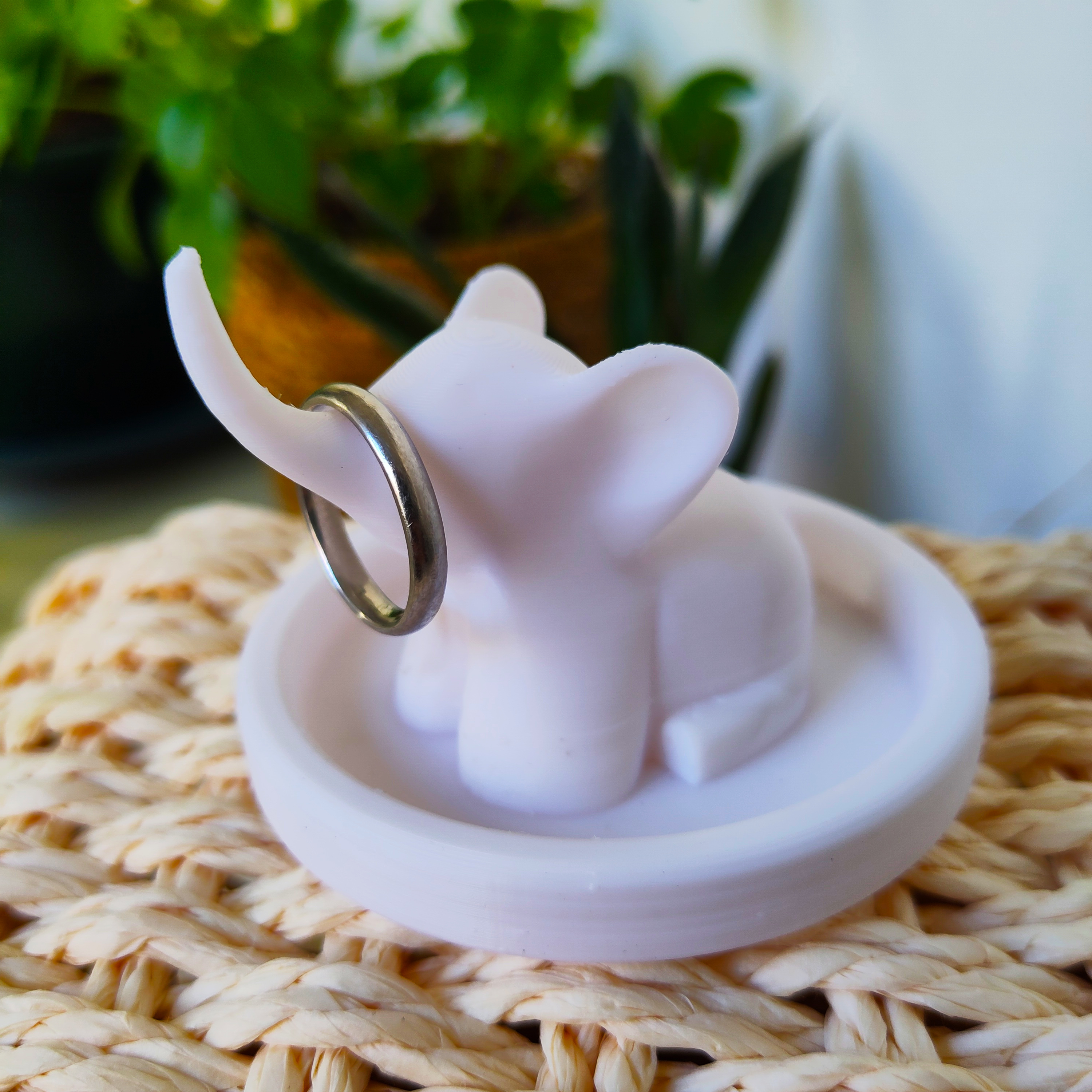 Elephant Ring Holder