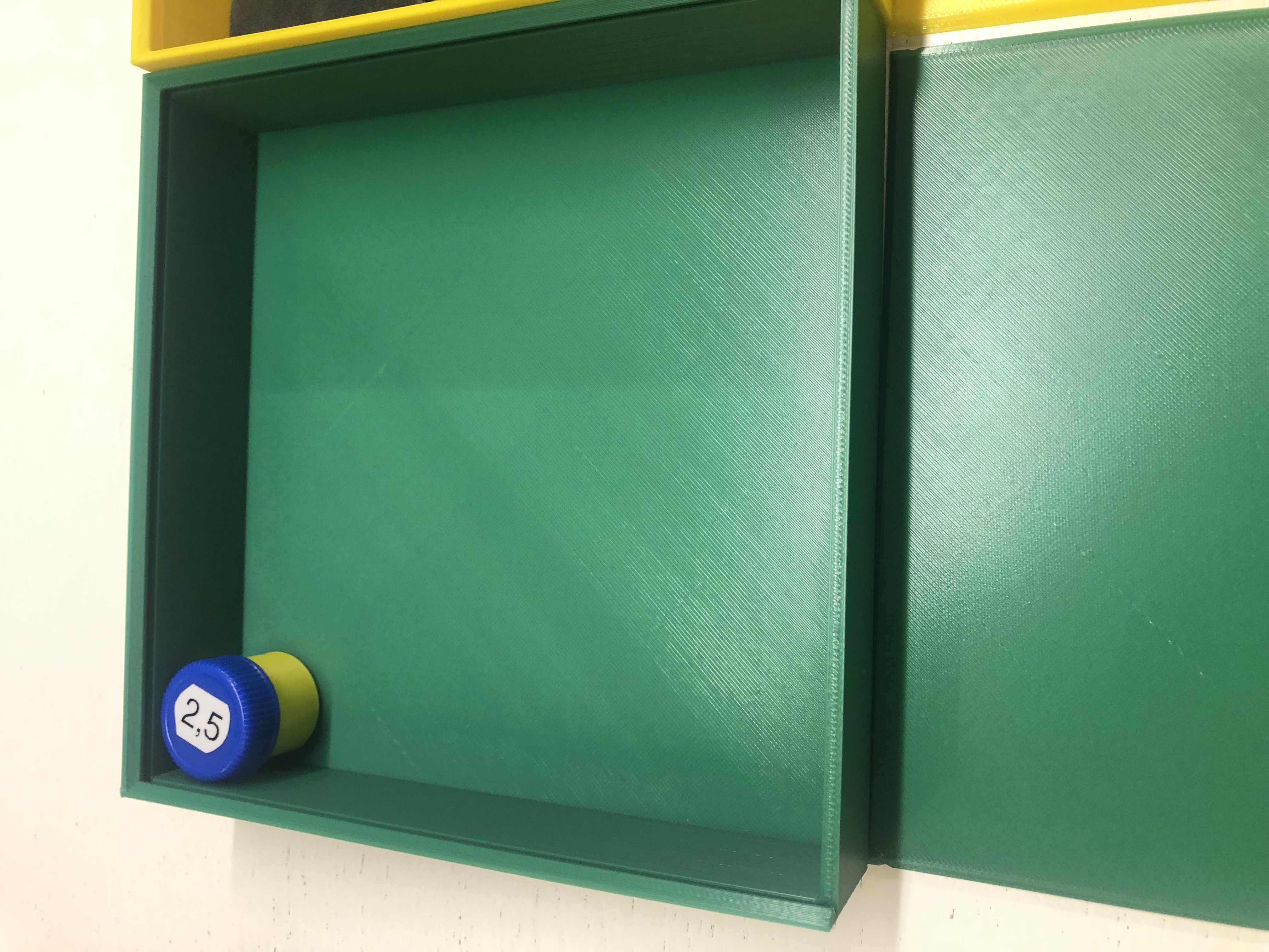 Miniatura 7 do modelo 3D Bobbin storage box