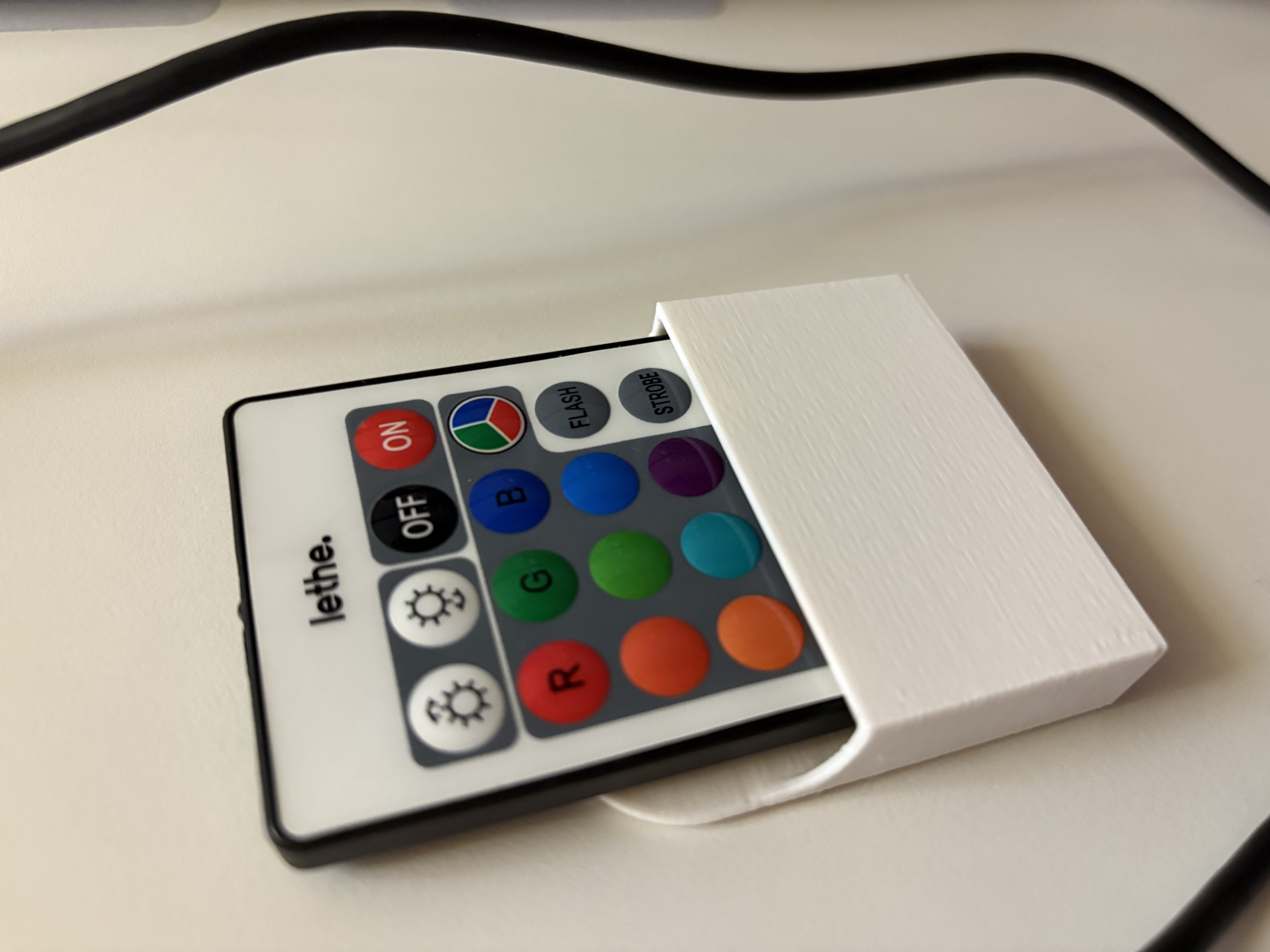 Miniatura 4 do modelo 3D led remote control holder