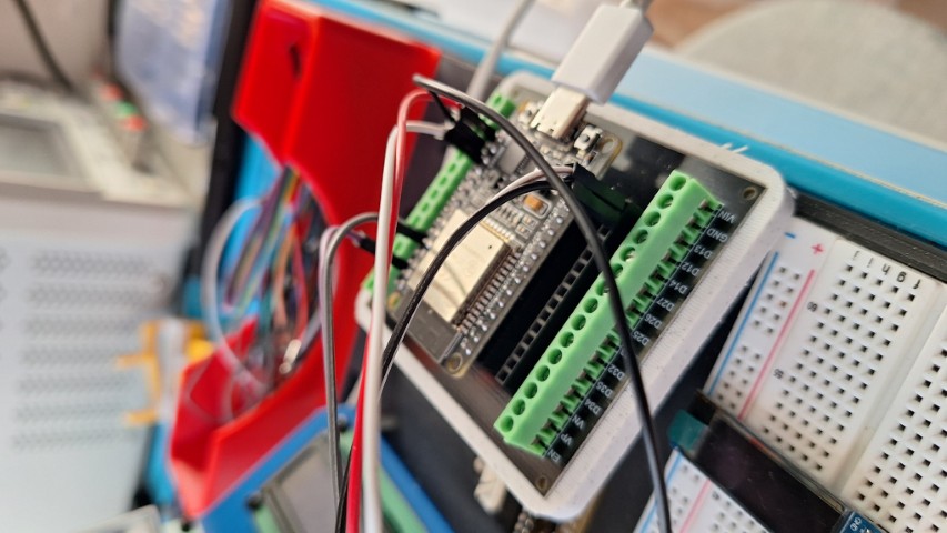 ESP32 developement board adapter — miniatura 5