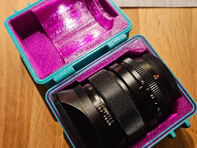 Fujinon XF 23mm F/1.4 R Rugged Box