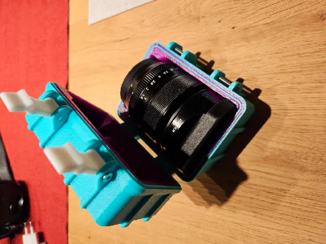Fujinon XF 35mm F/1.4 R Rugged Box