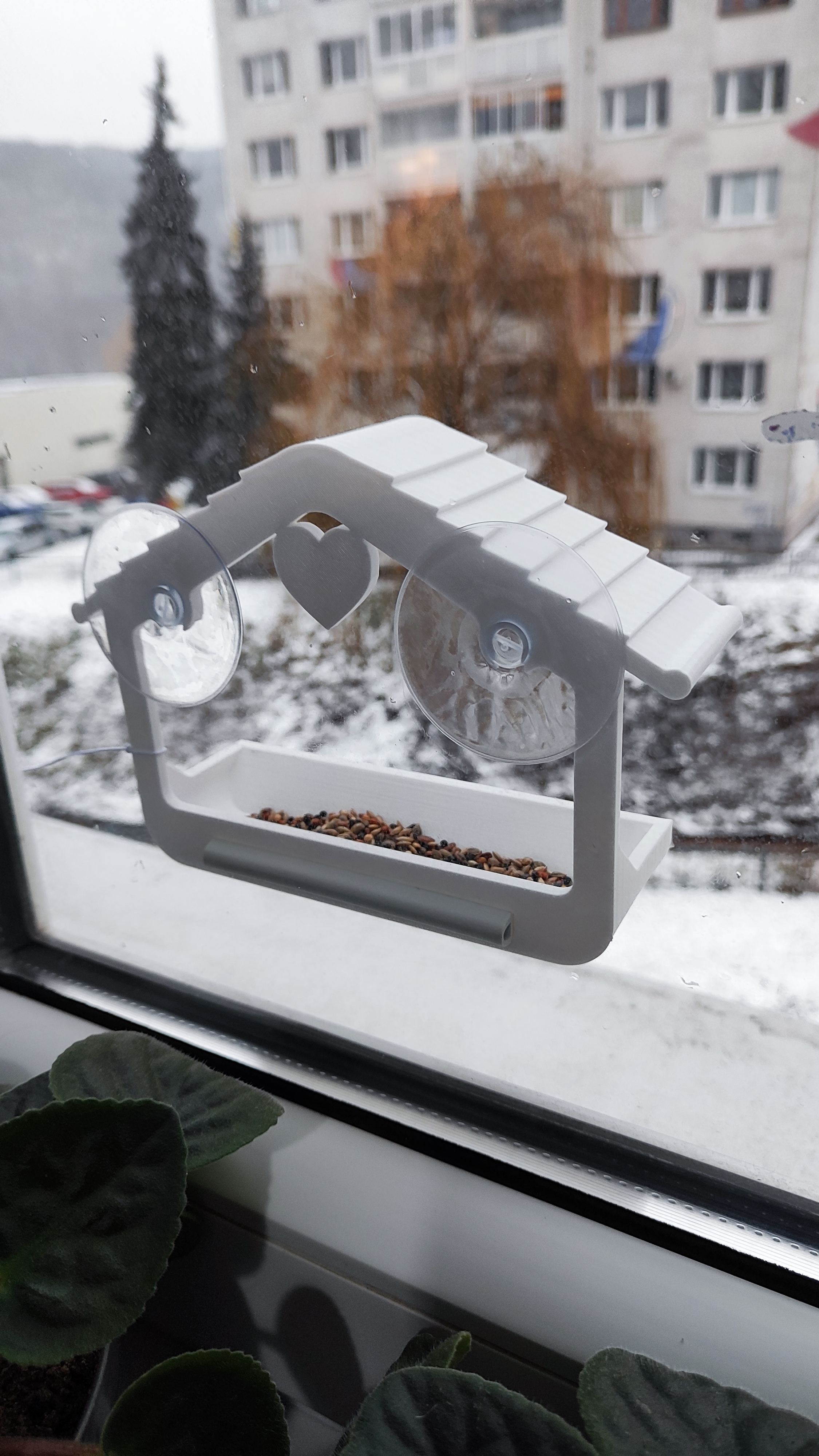 Window Bird Feeder v2