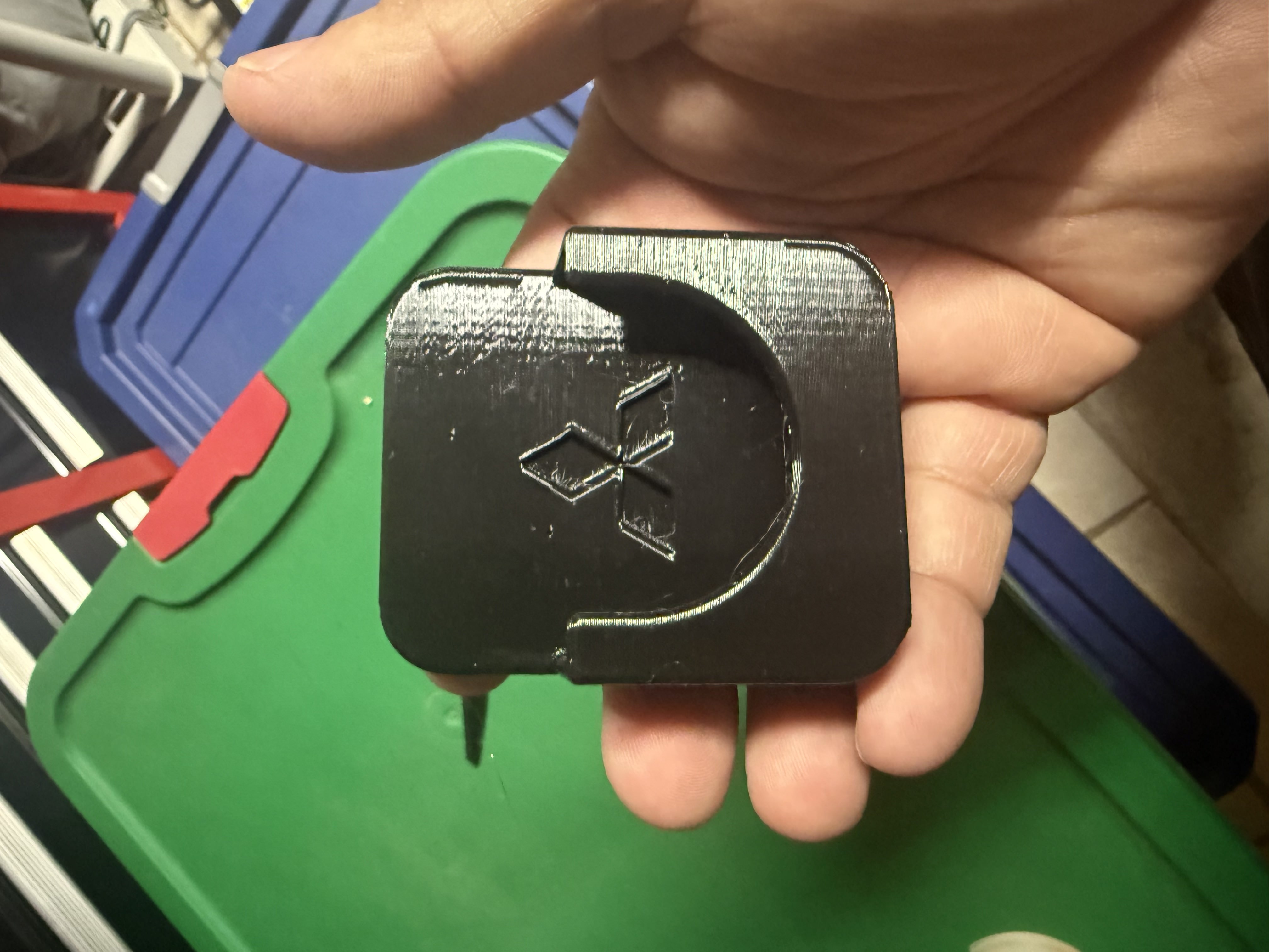 Fuel cap holder Eclipse 2g