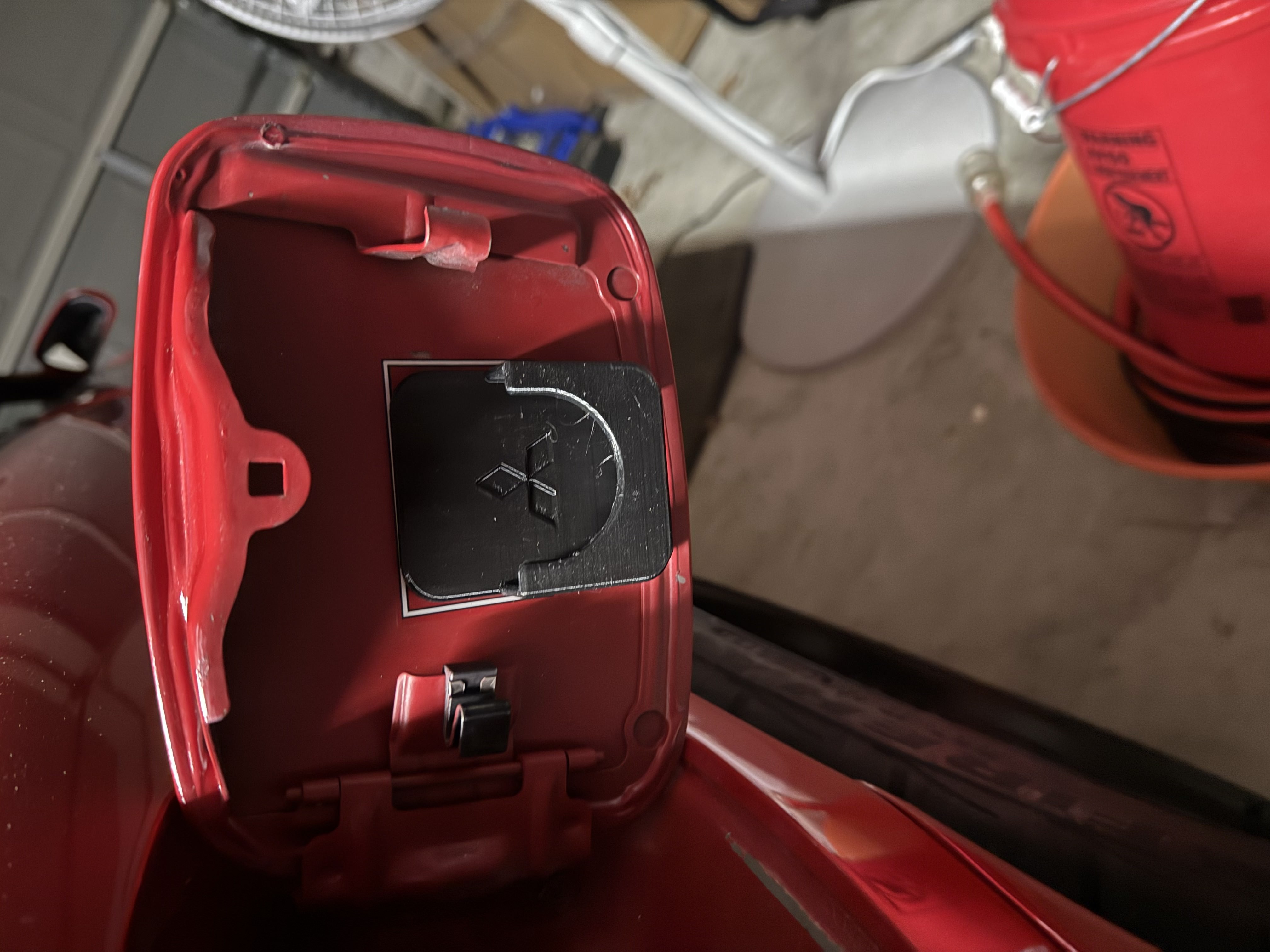 Fuel cap holder Eclipse 2g — miniatura 2