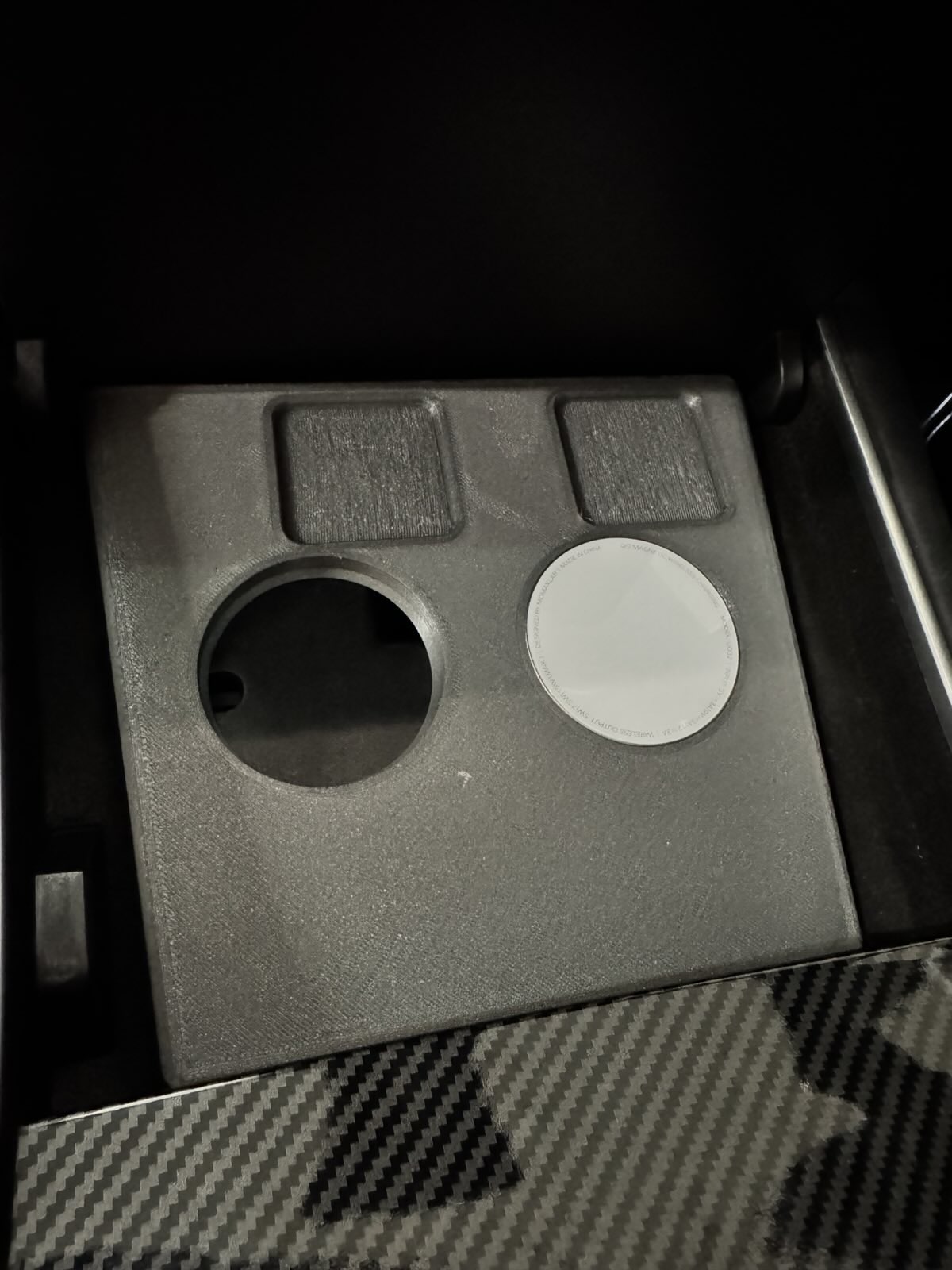 Tesla Model 3 (2019) Qi2 Magsafe charging plate