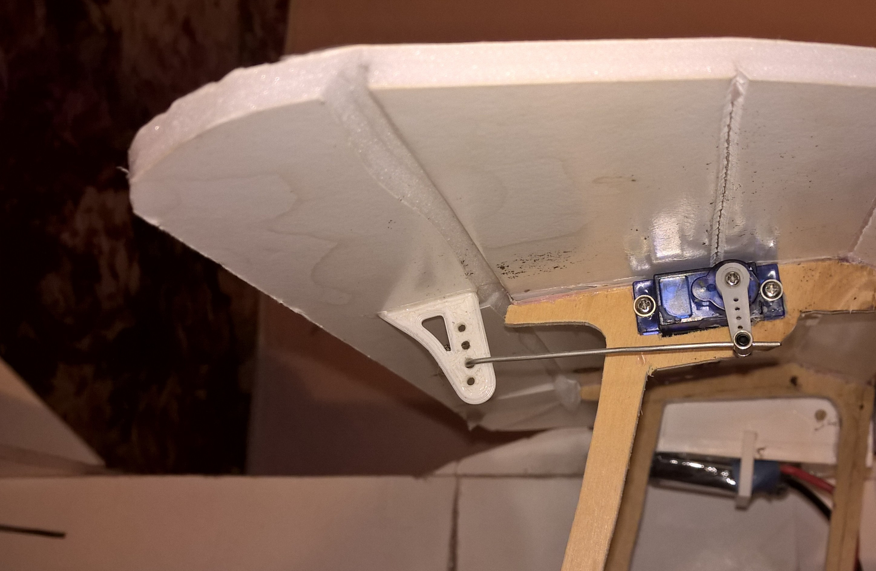 RC Airplane Control Horn