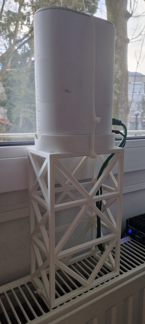 ZTE MC801A Tower