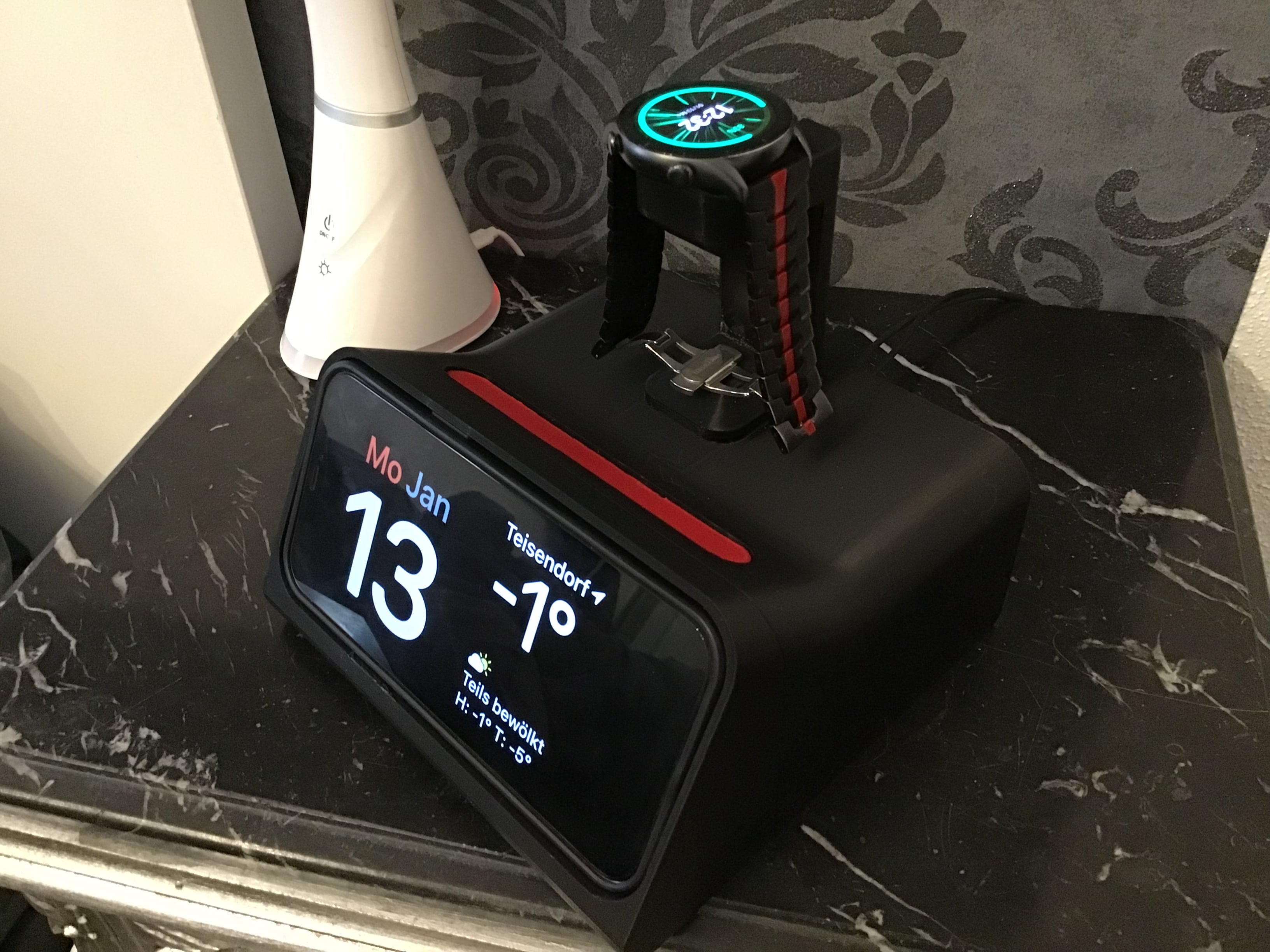 iPhone 12 Pro Max Stand with included Amazfit Charging Dock