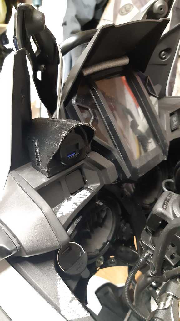 USB Connector for AfricaTwin 1000 ADVENTURE 18-19
