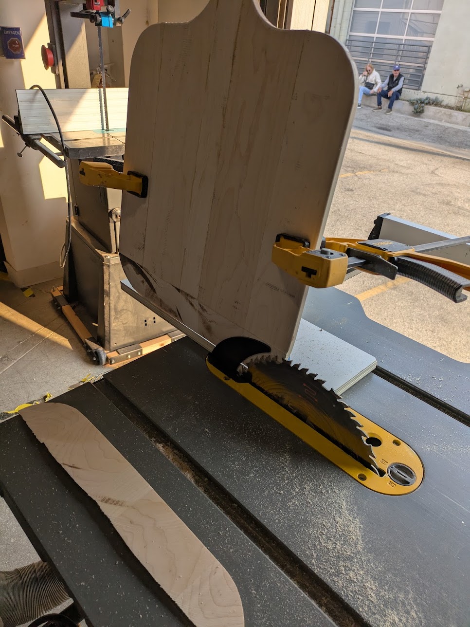 Pizza peel bevel table saw jig