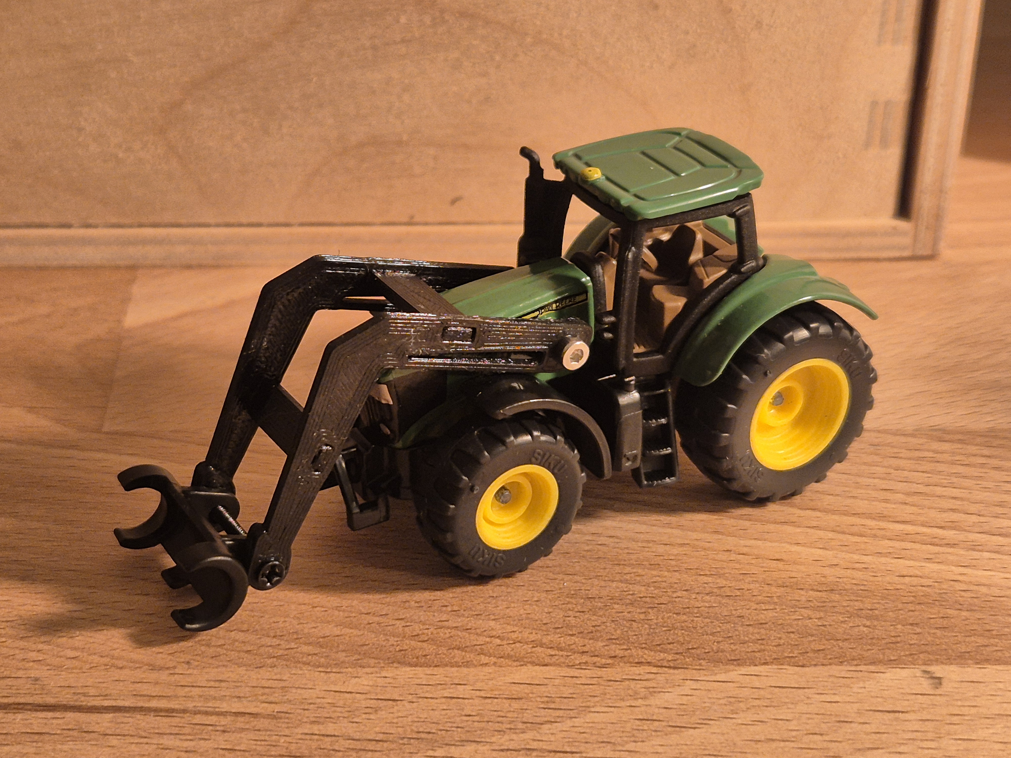 Siku replacement front loader / SIKU 1544 & 1540