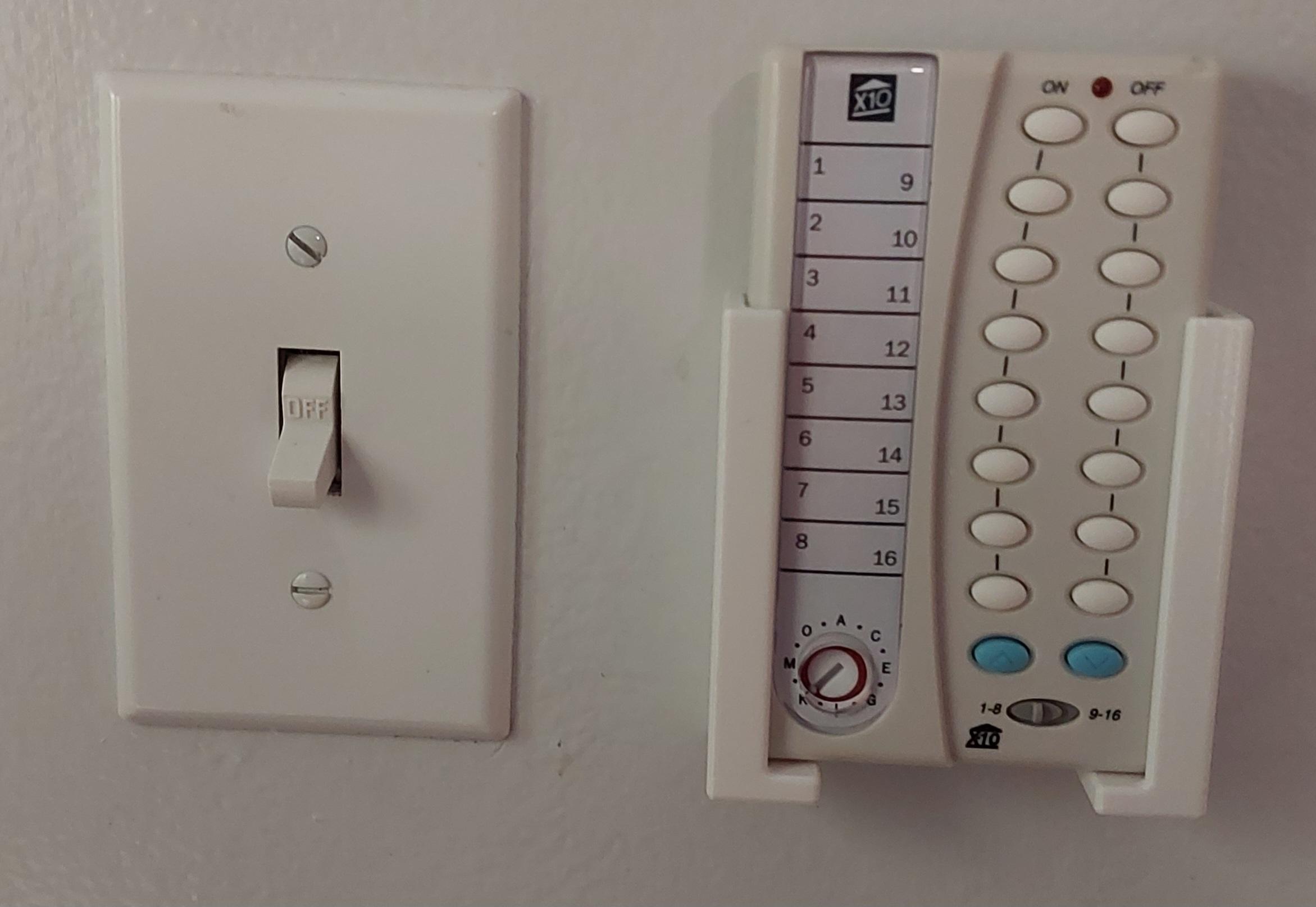 X10 HR12A PalmPad Remote Control Wall Mount