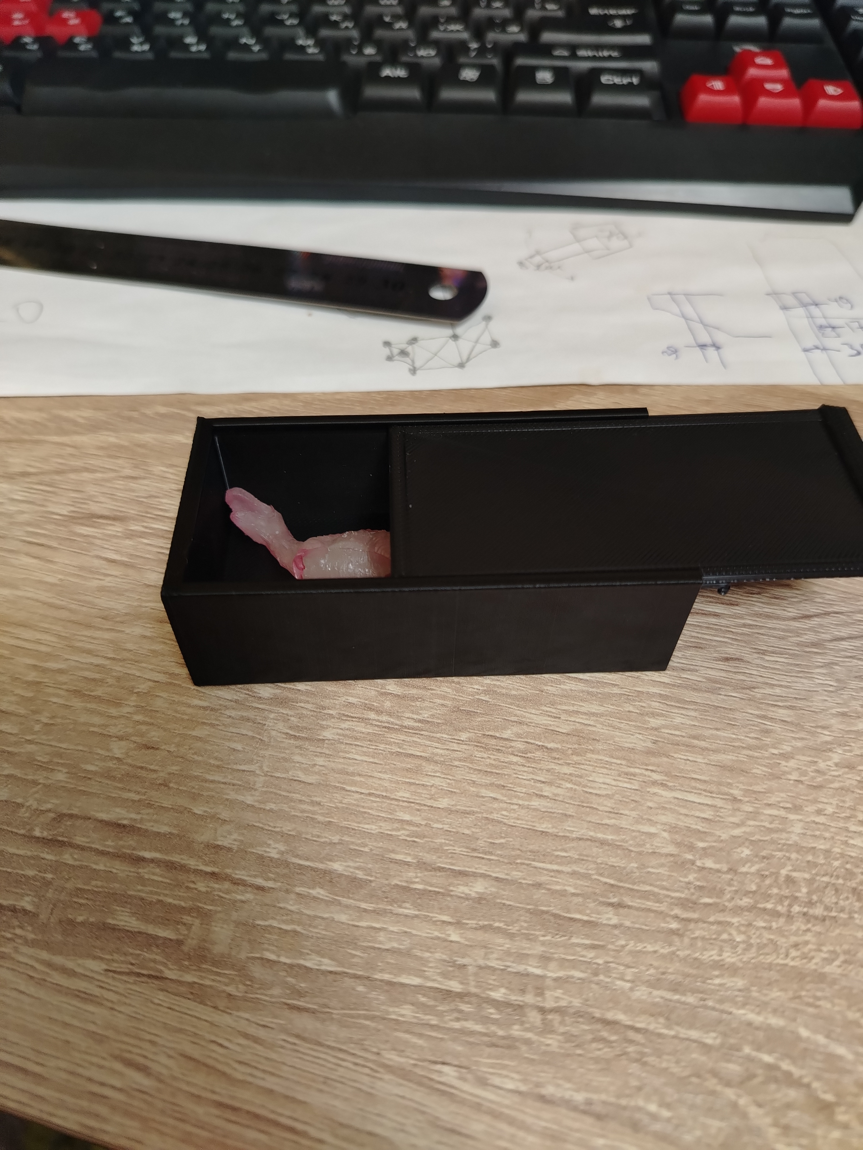 DISAPPEARING OBJECTS MAGIC TRICK BOX. MAGICIAN'S TOY KIT.