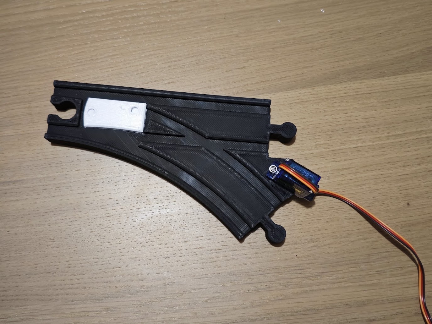 Brio - Servo controlled switch - M1 track